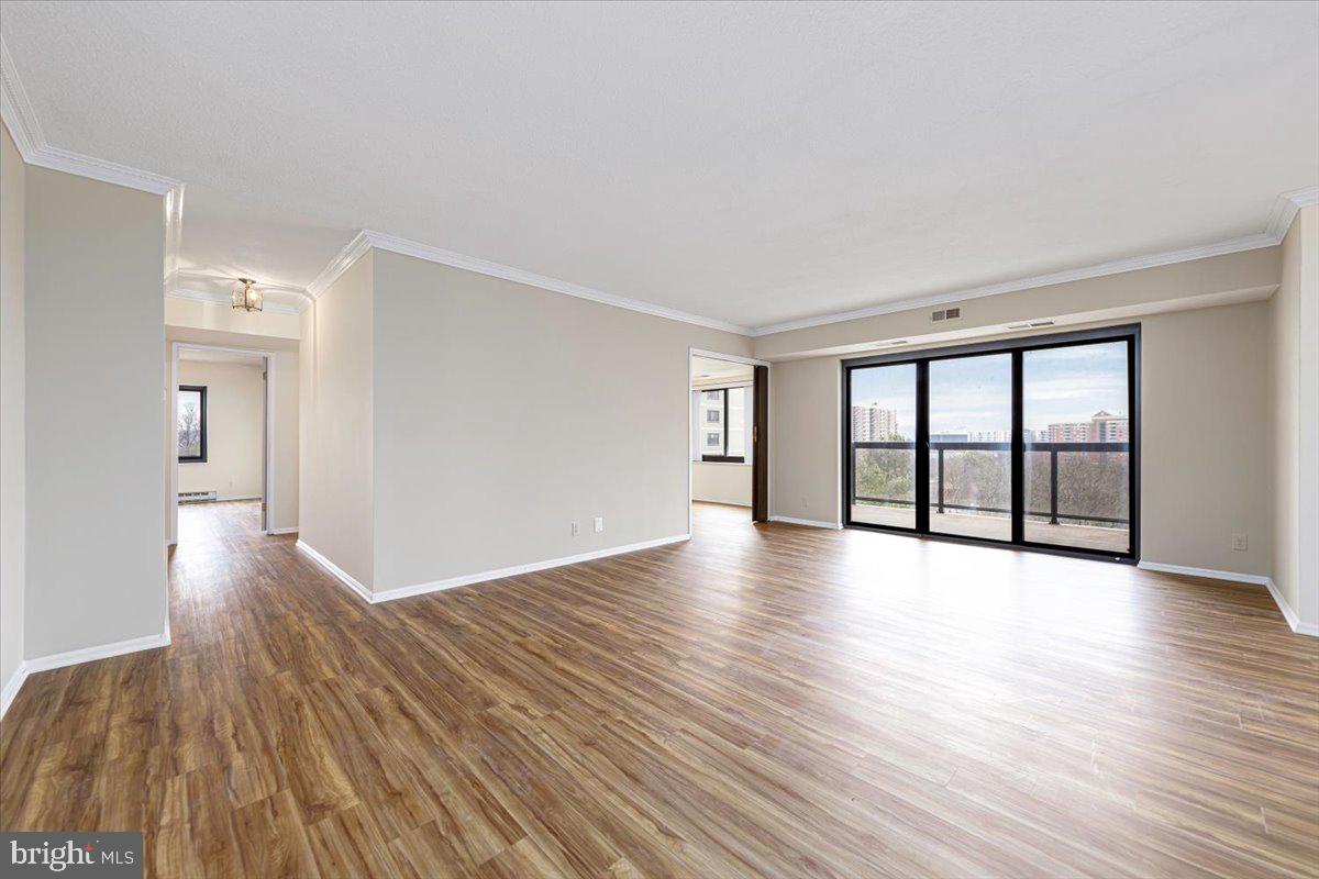 WATERGATE AT LANDMARK - Residential