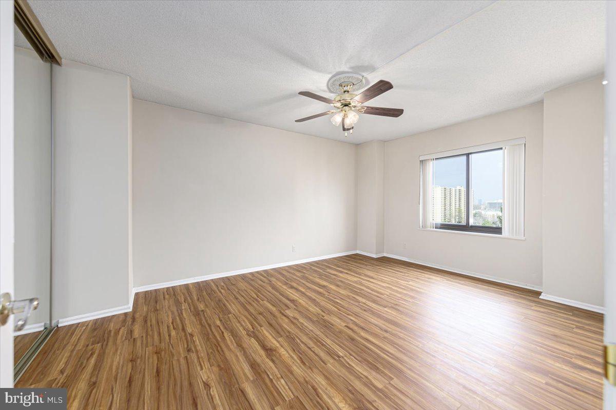 WATERGATE AT LANDMARK - Residential