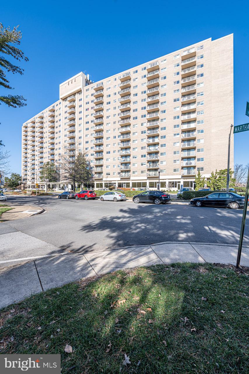 PARC EAST - Residential Lease