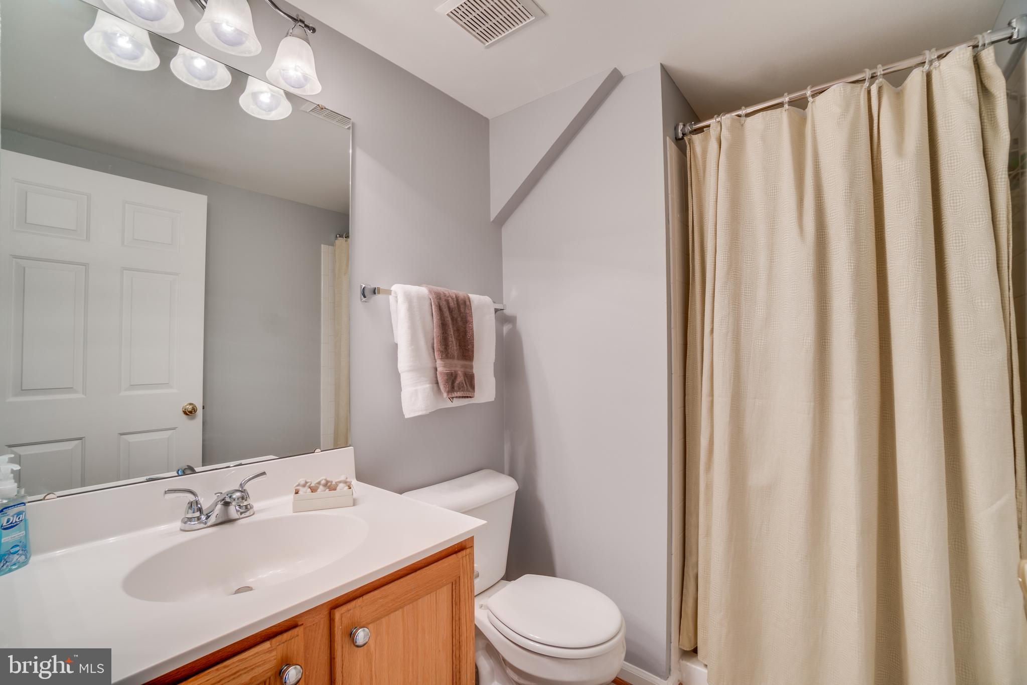 CEDAR LAKES - Residential Lease