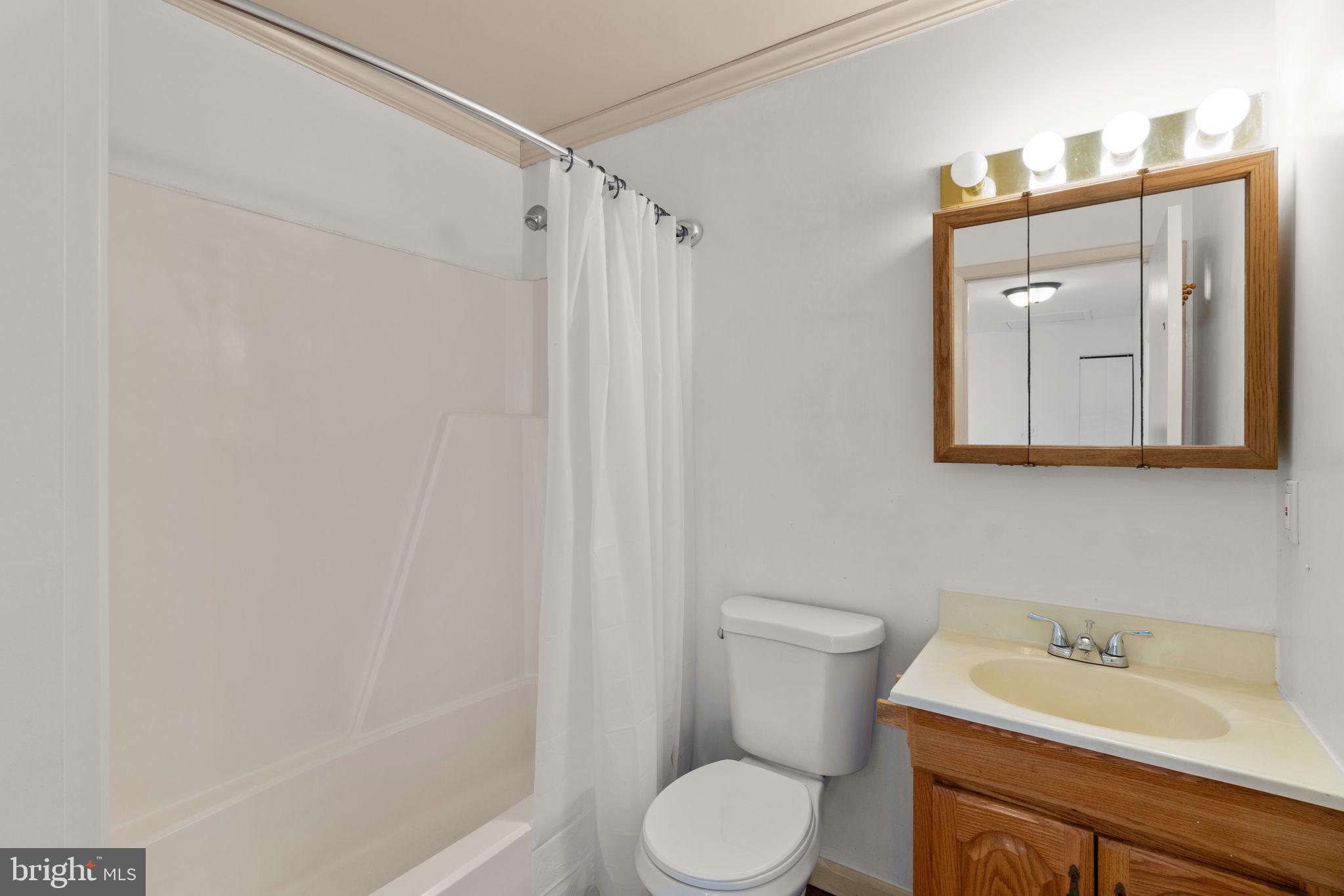 RICHARDSON MEWS - Residential