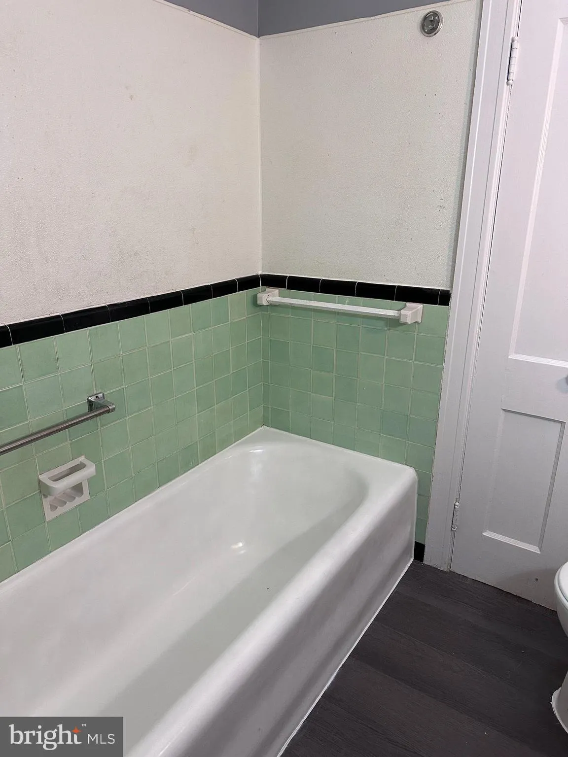 Philadelphia, Pennsylvania 19144, United States, 2 Bedrooms Bedrooms, ,1 BathroomBathrooms,Residential,Active,40374