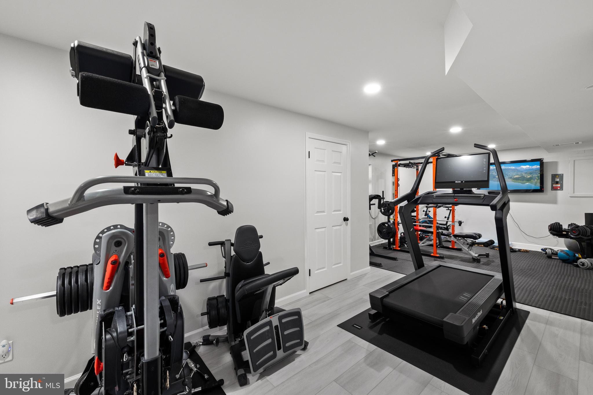 DRANESVILLE ESTATES - Residential