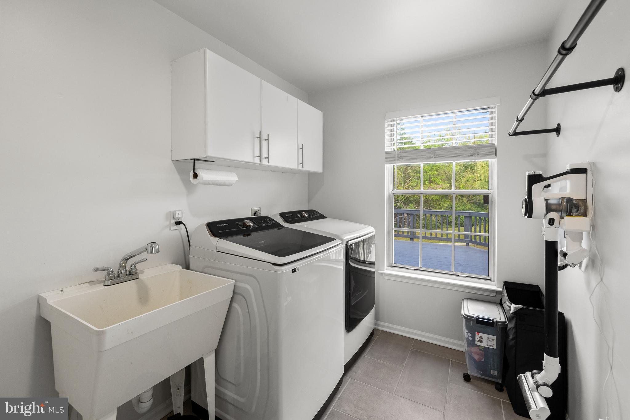 DRANESVILLE ESTATES - Residential