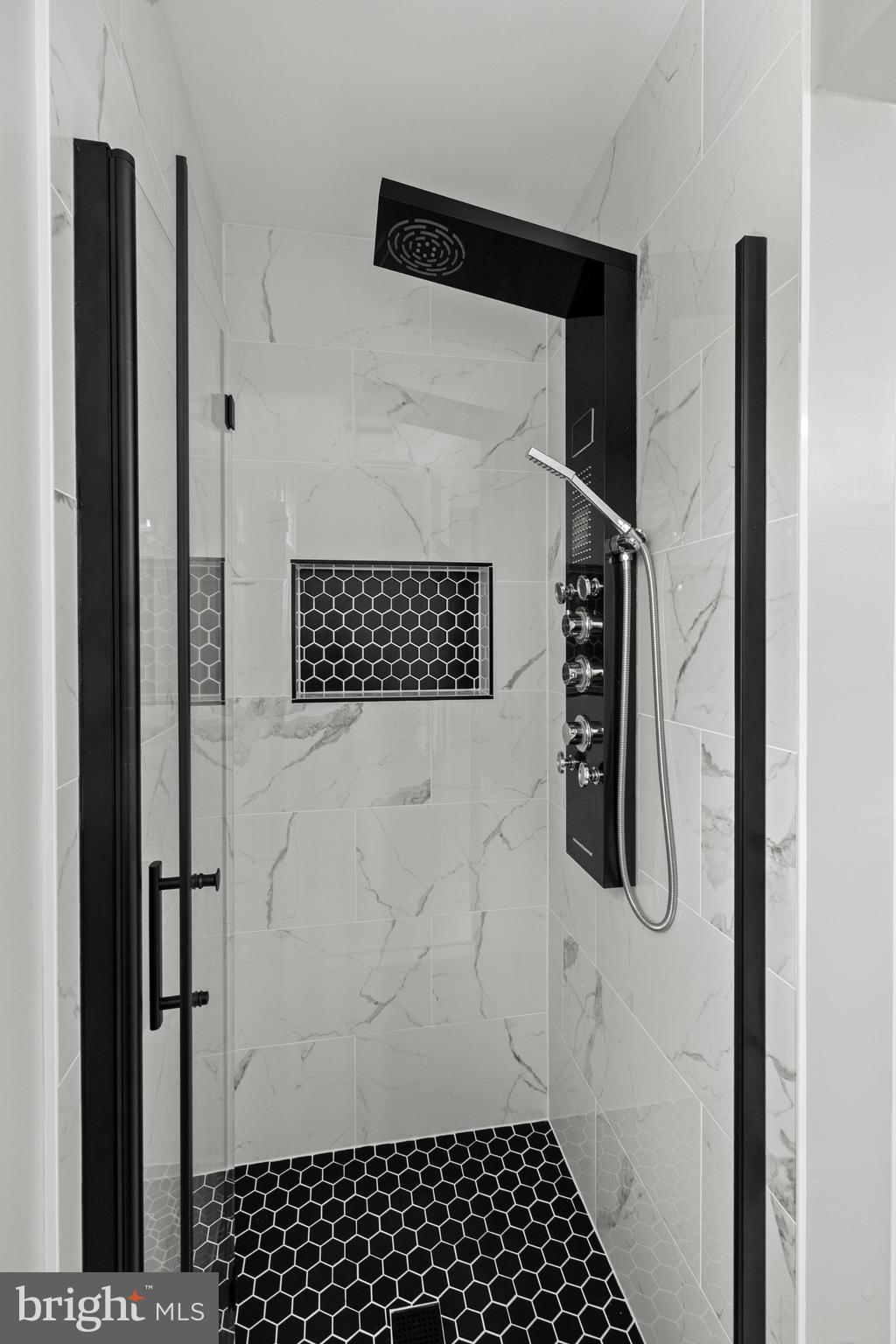 DRANESVILLE ESTATES - Residential