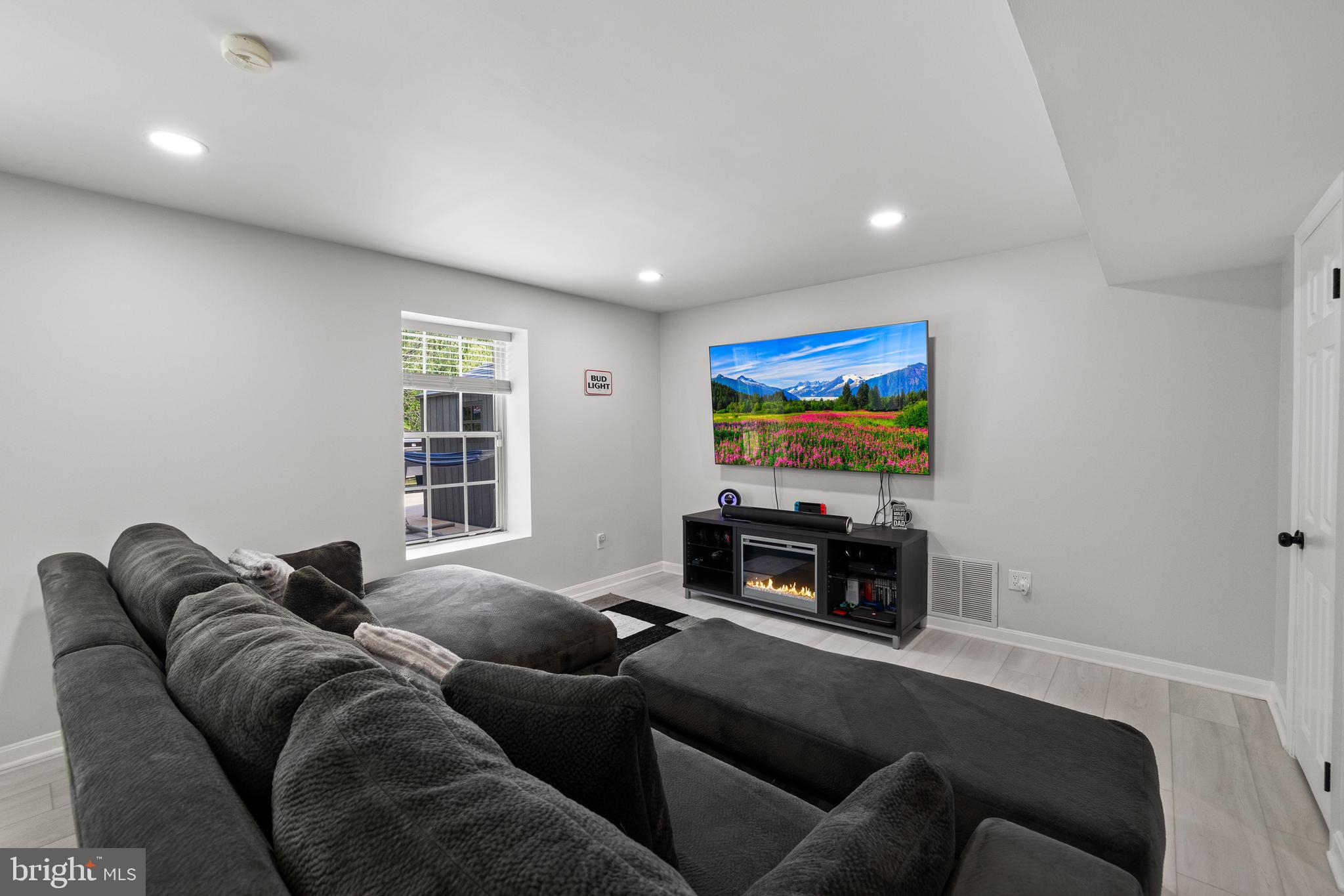 DRANESVILLE ESTATES - Residential