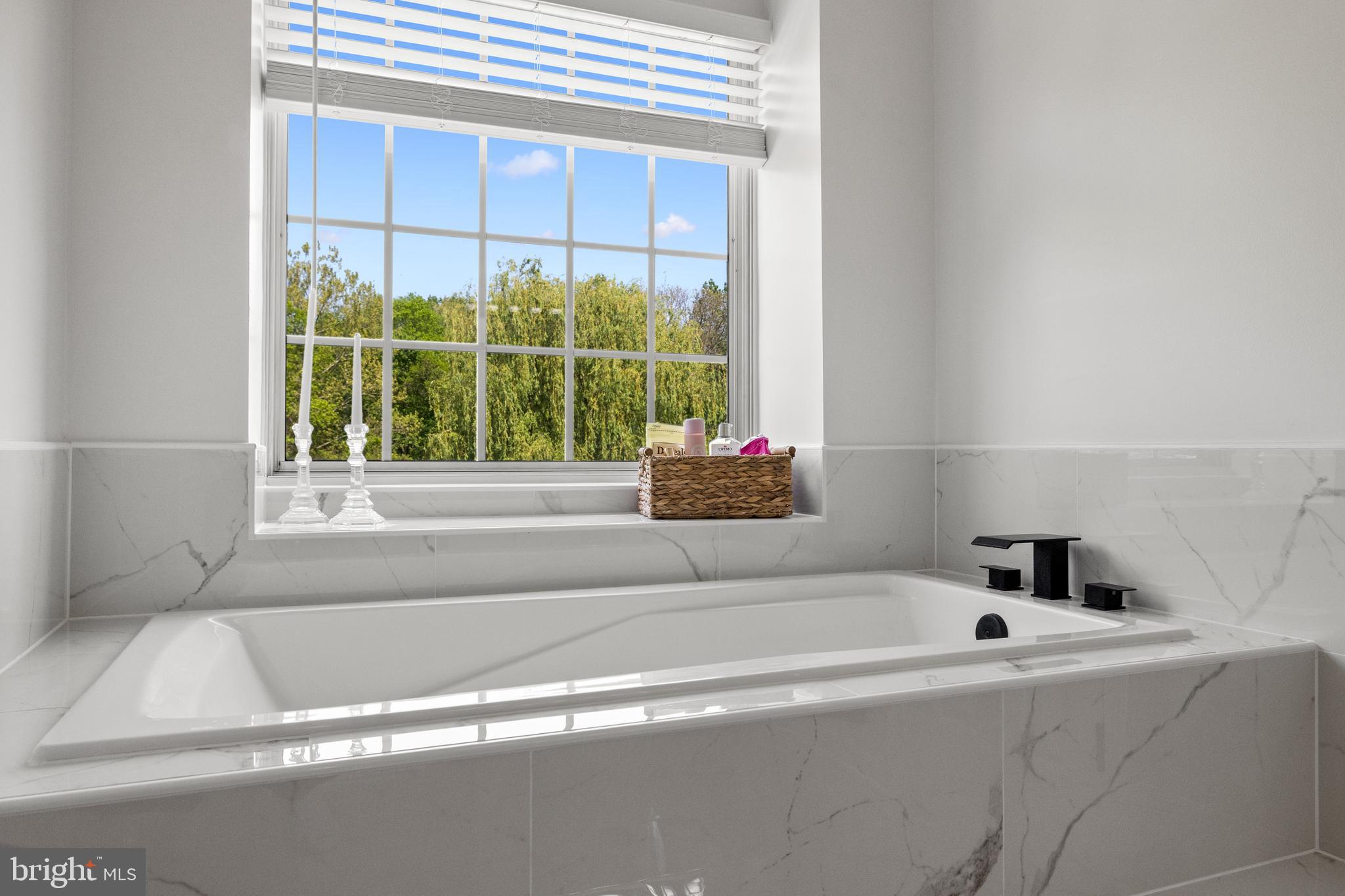 DRANESVILLE ESTATES - Residential