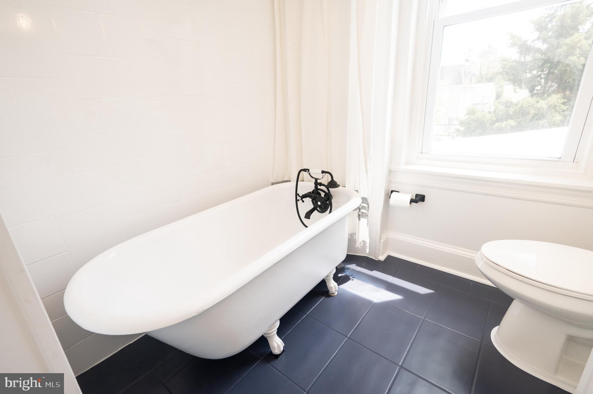 GERMANTOWN (EAST) - Residential