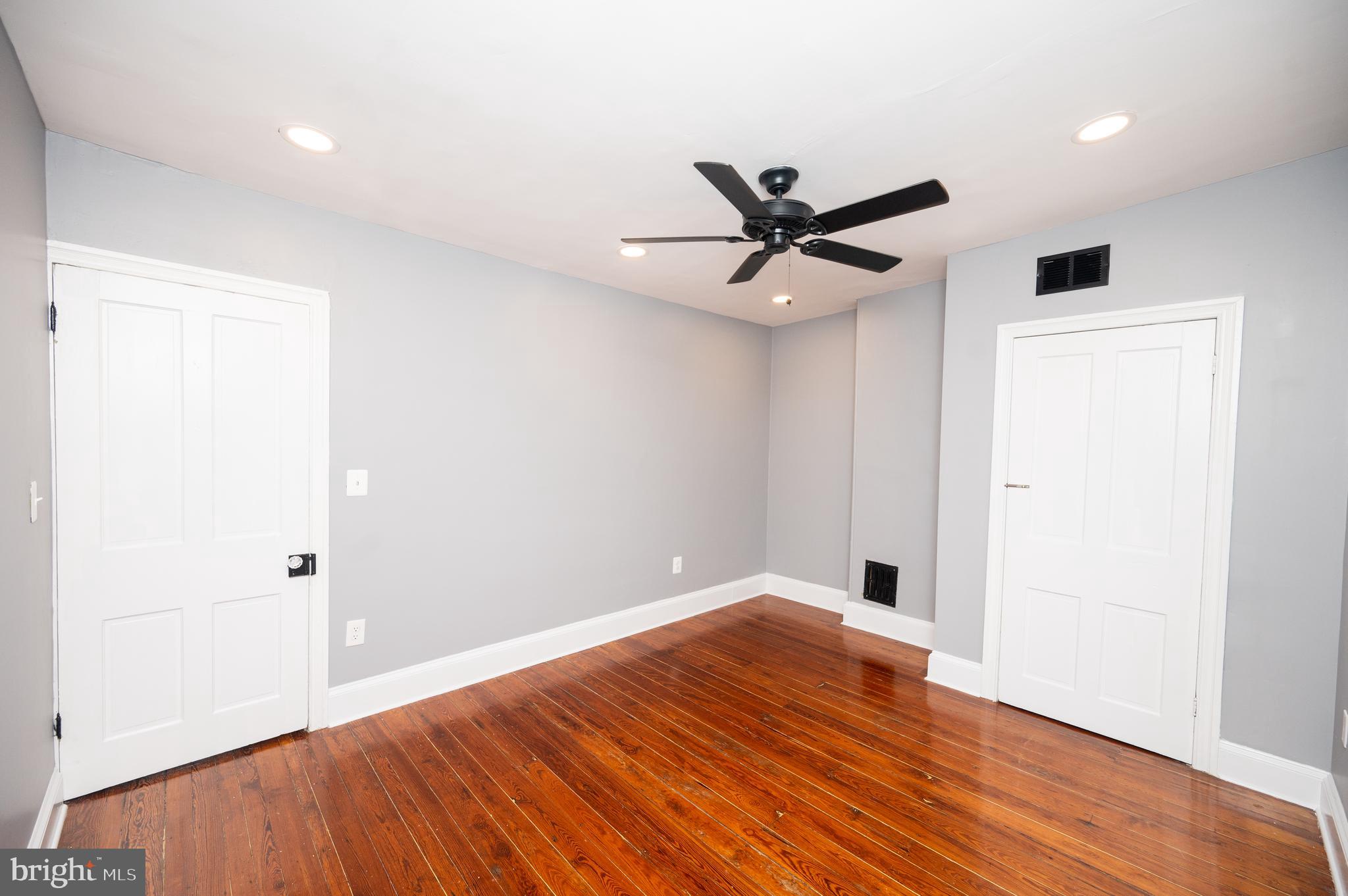 GERMANTOWN (EAST) - Residential