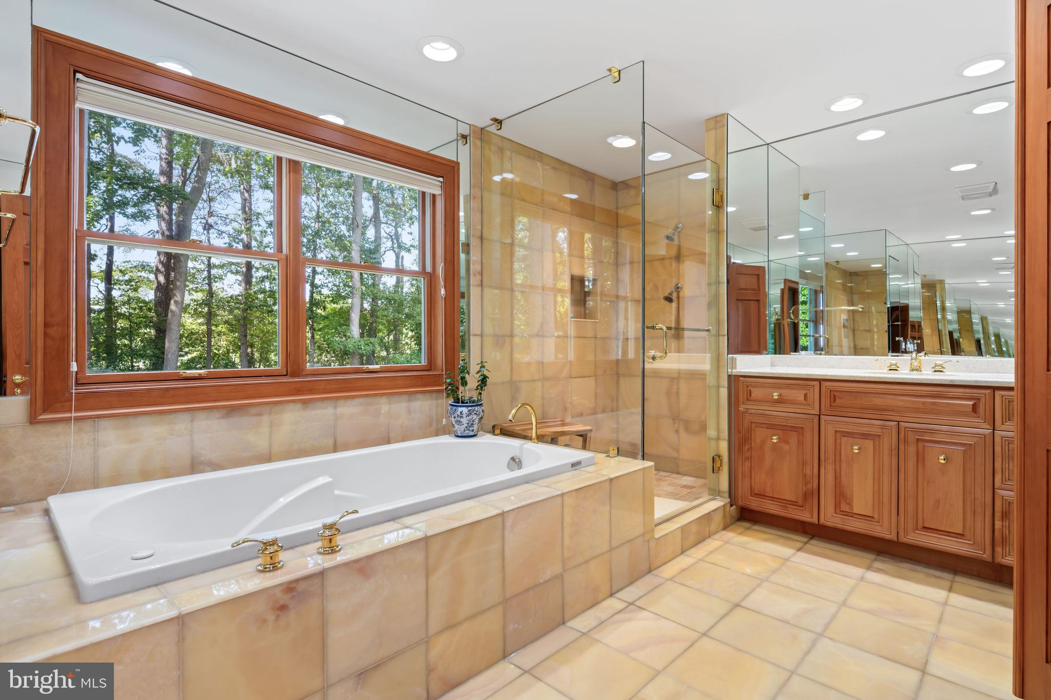 BENNETT POINT - Residential