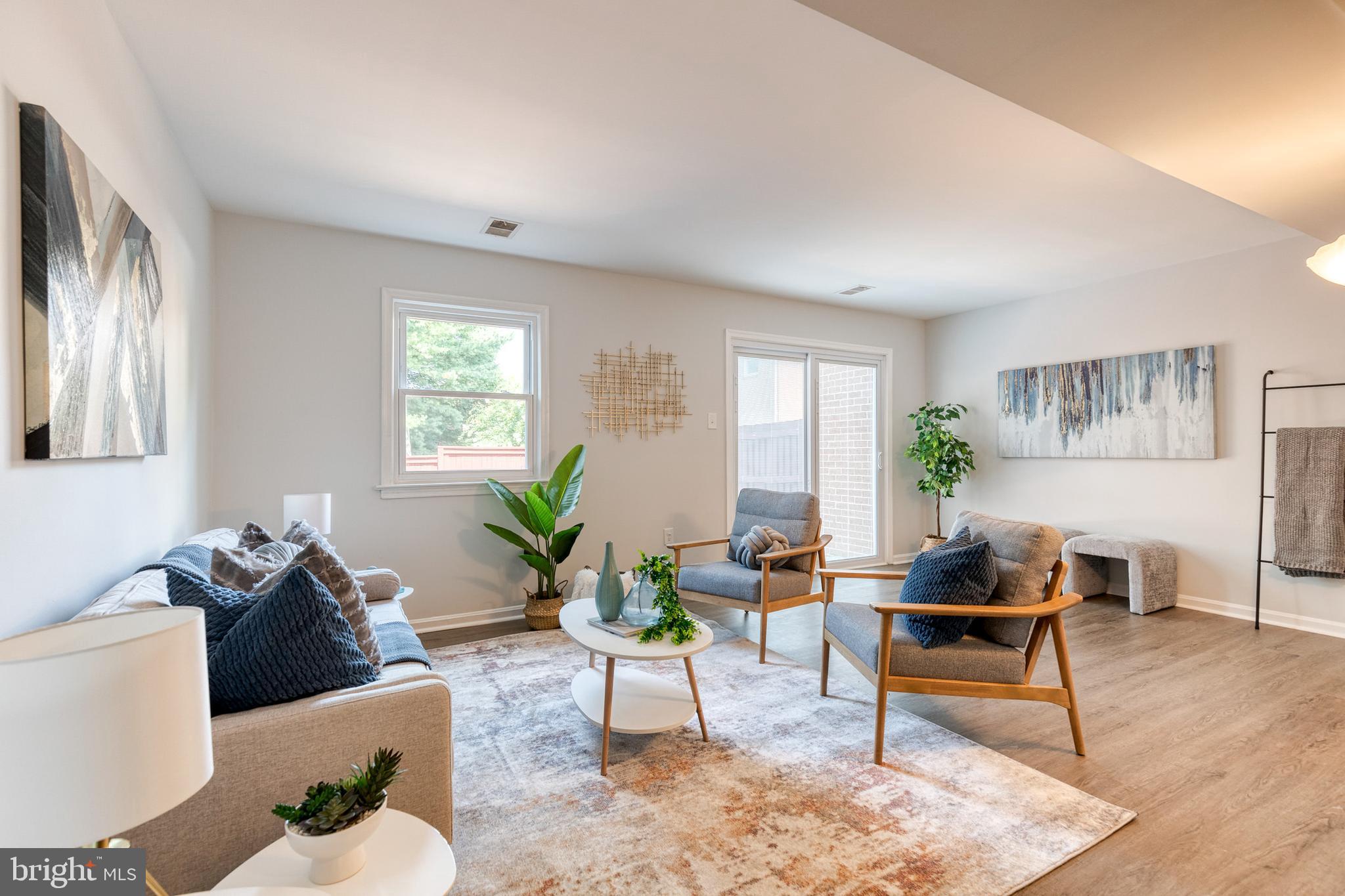 LONG REACH - Residential