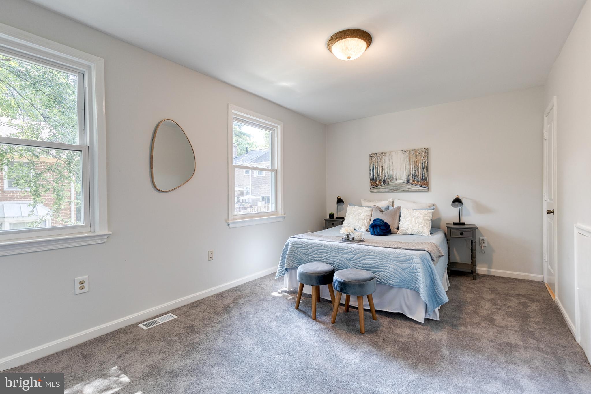 LONG REACH - Residential