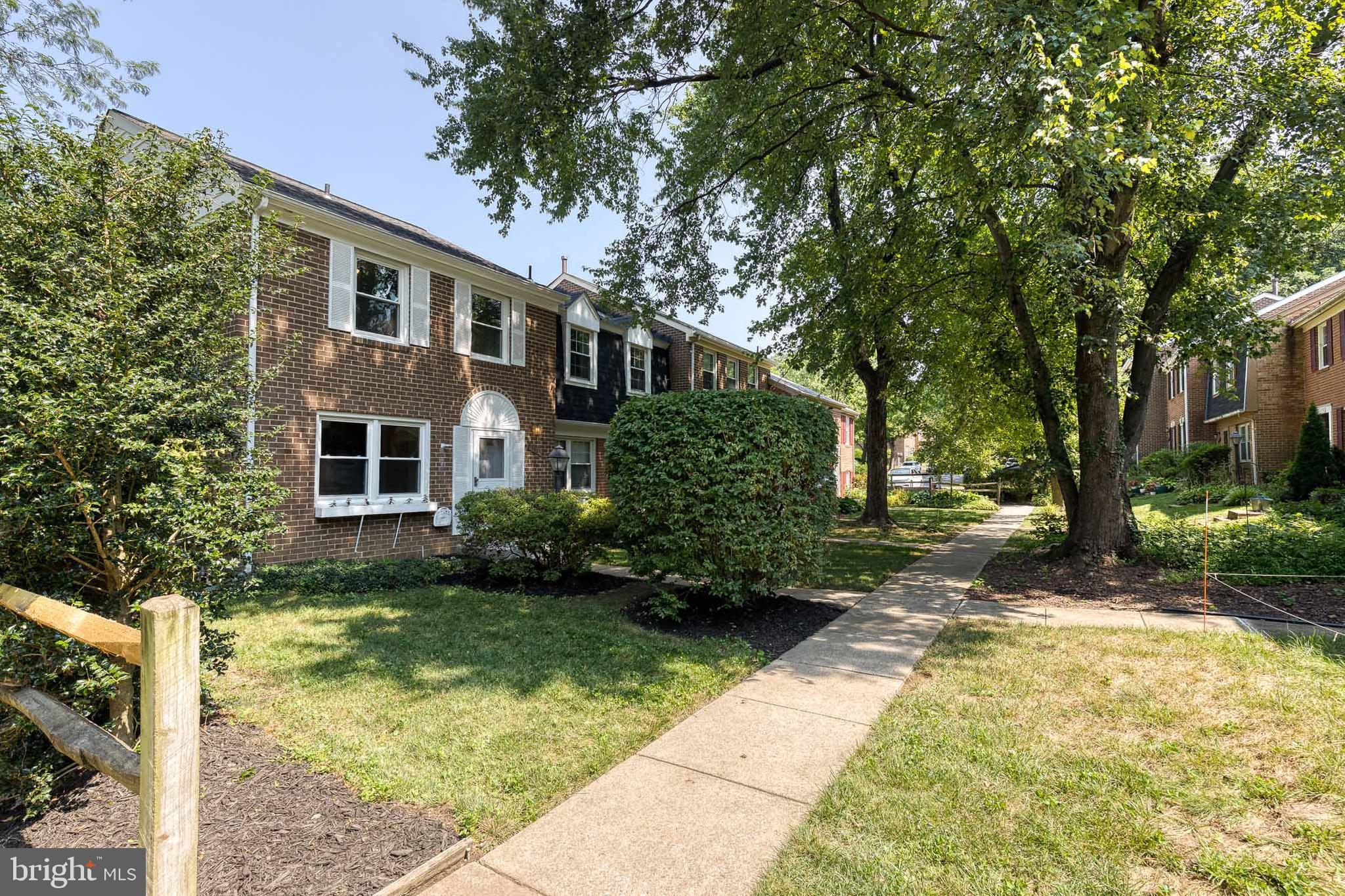 LONG REACH - Residential