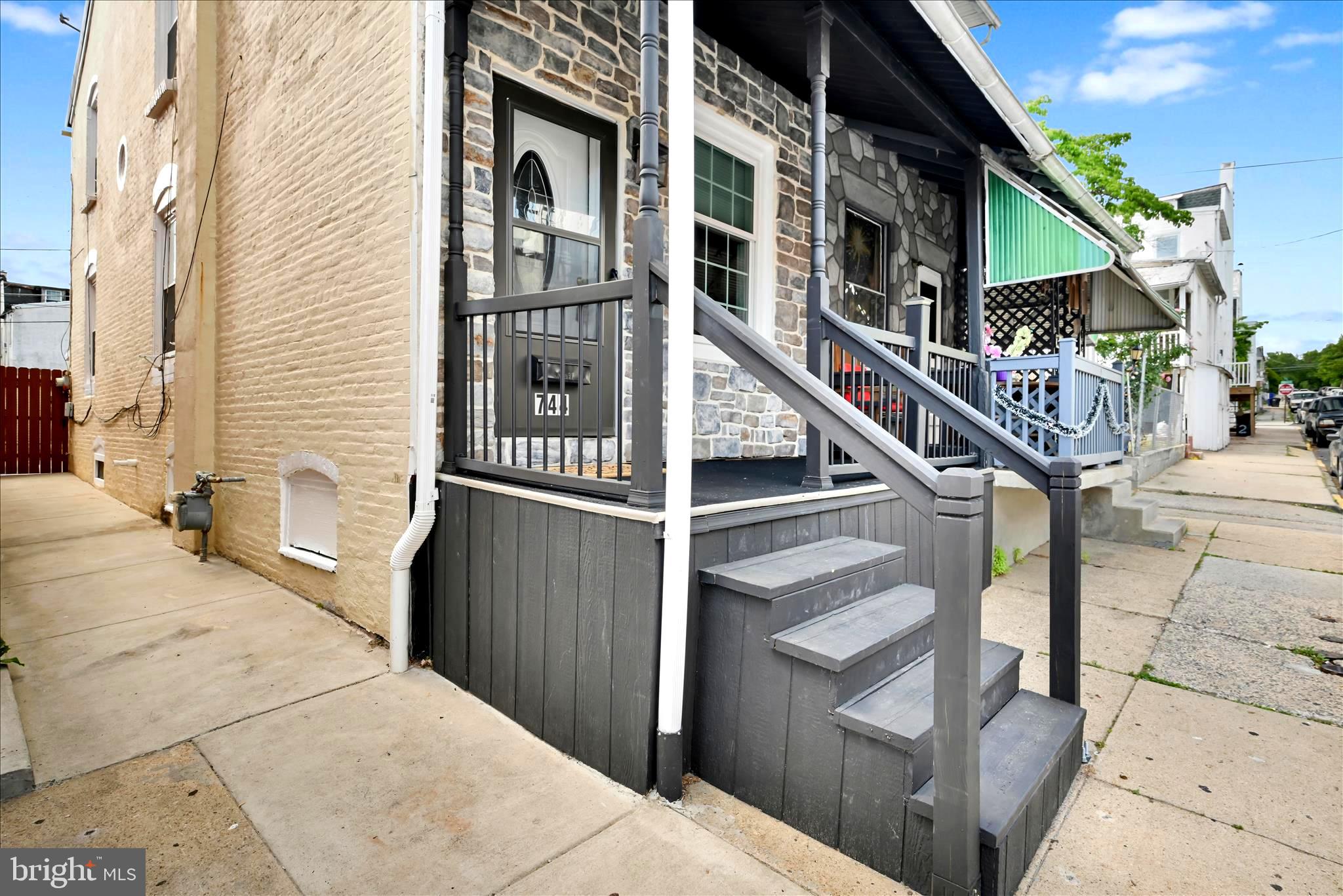744 PEAR STREET