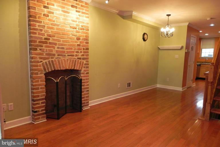 WASHINGTON VILLAGE - Residential Lease