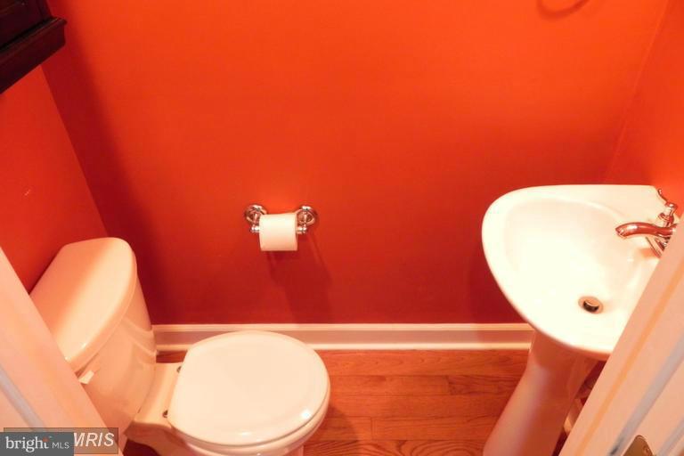 WASHINGTON VILLAGE - Residential Lease