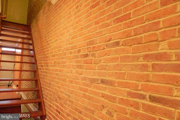 WASHINGTON VILLAGE - Residential Lease