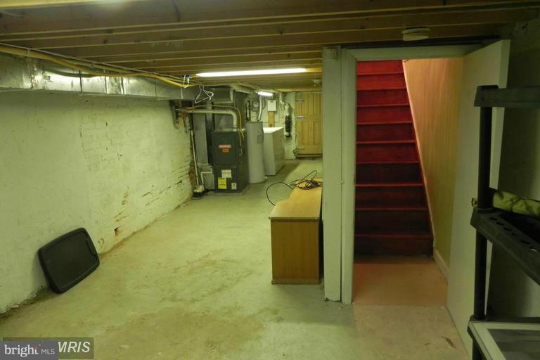 WASHINGTON VILLAGE - Residential Lease