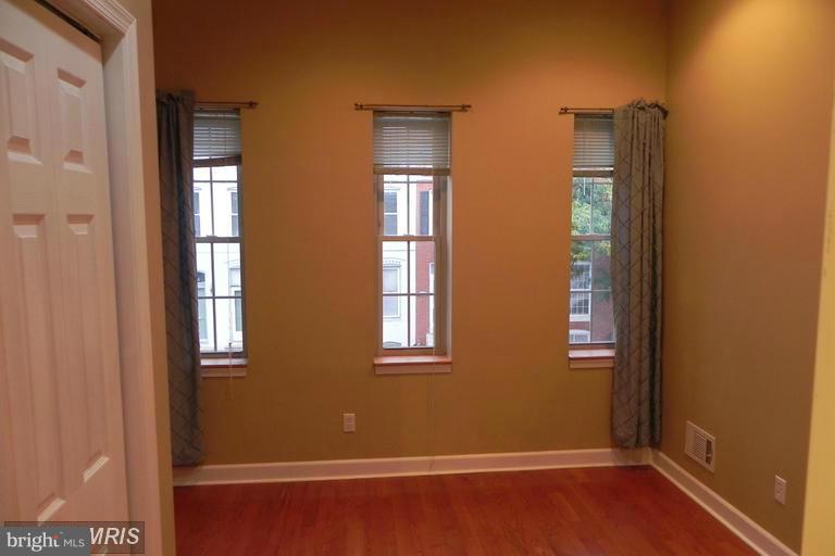 WASHINGTON VILLAGE - Residential Lease