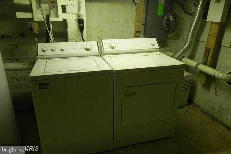 WASHINGTON VILLAGE - Residential Lease