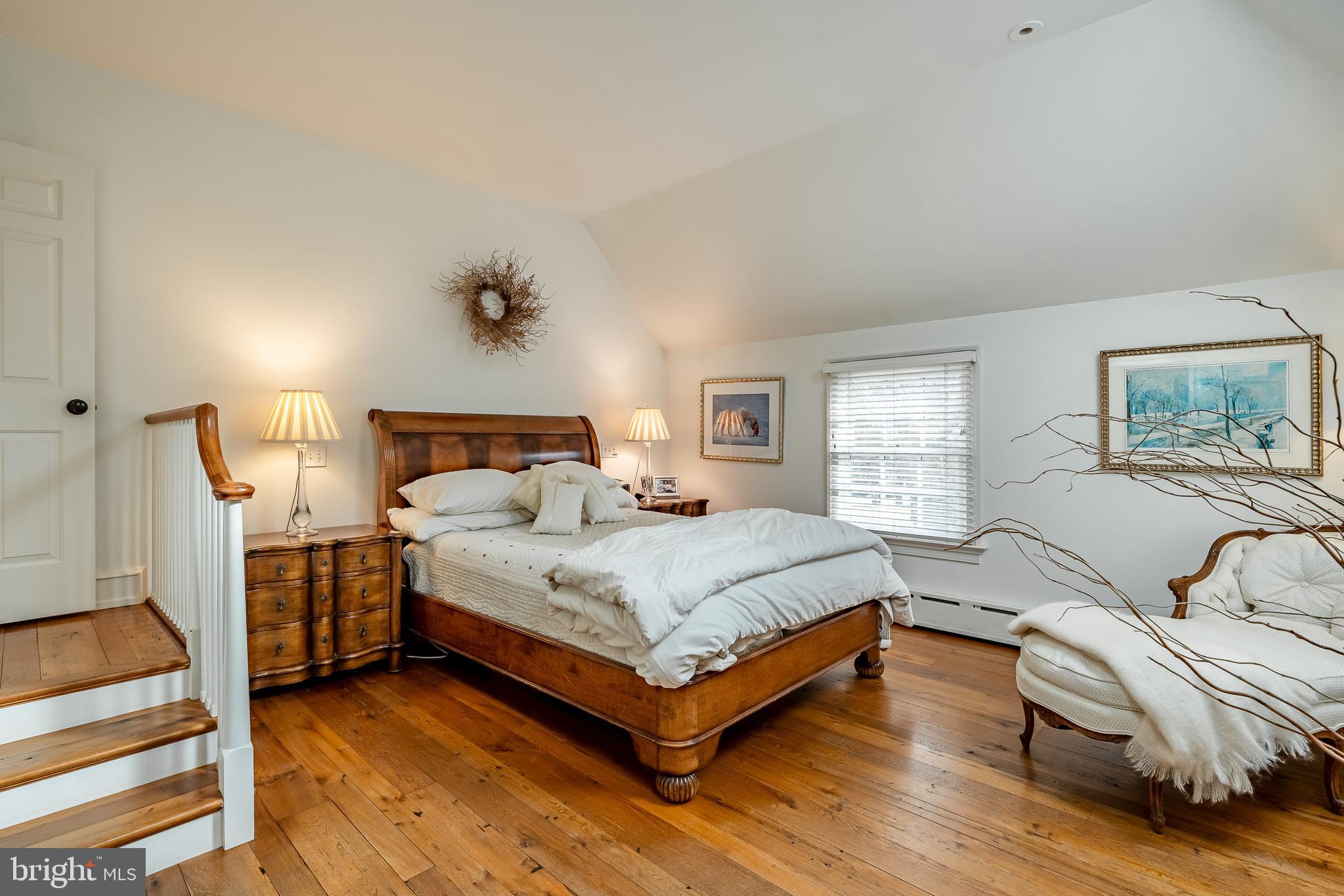 HUNT COUNTRY - Residential