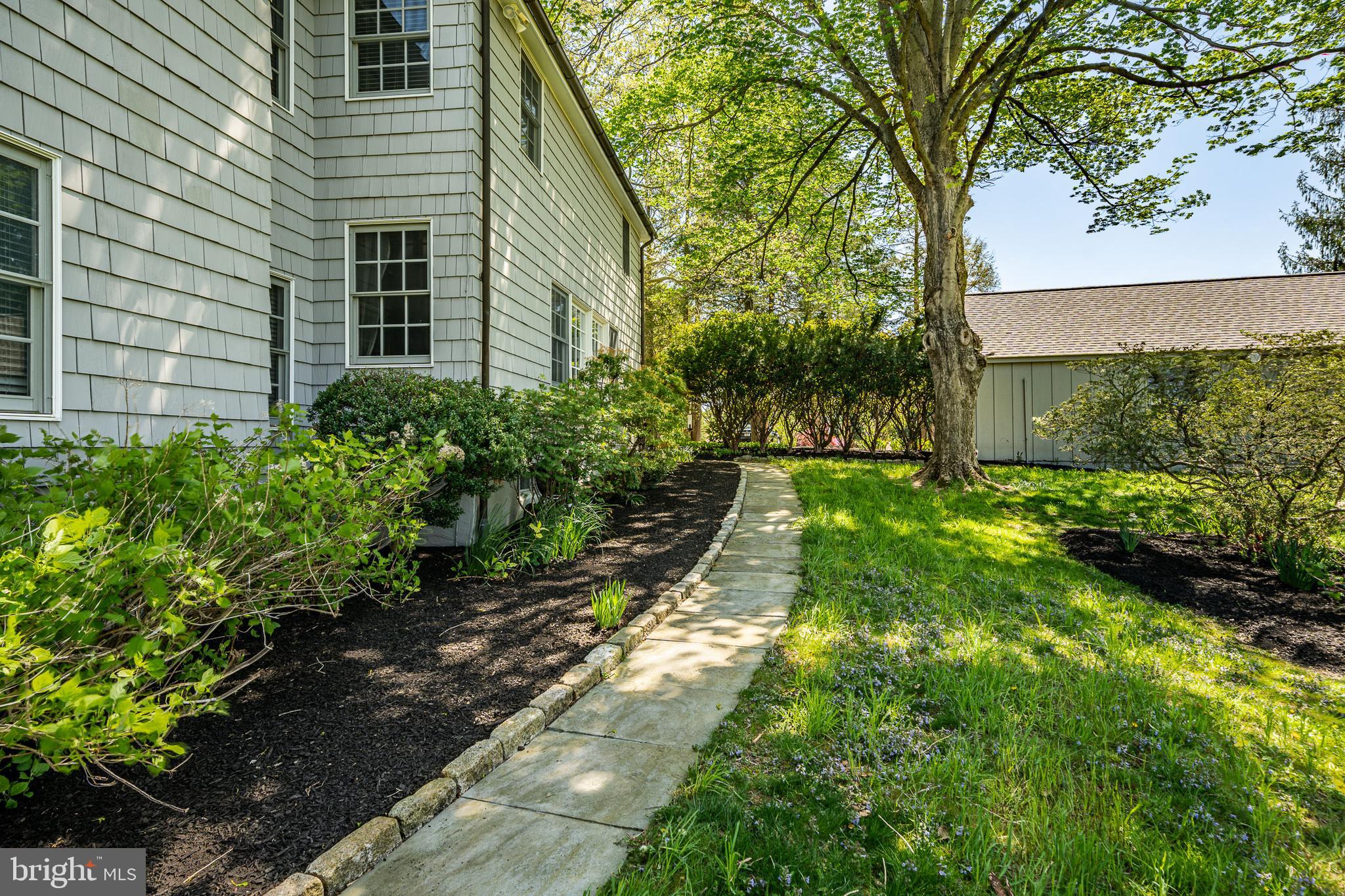 HUNT COUNTRY - Residential