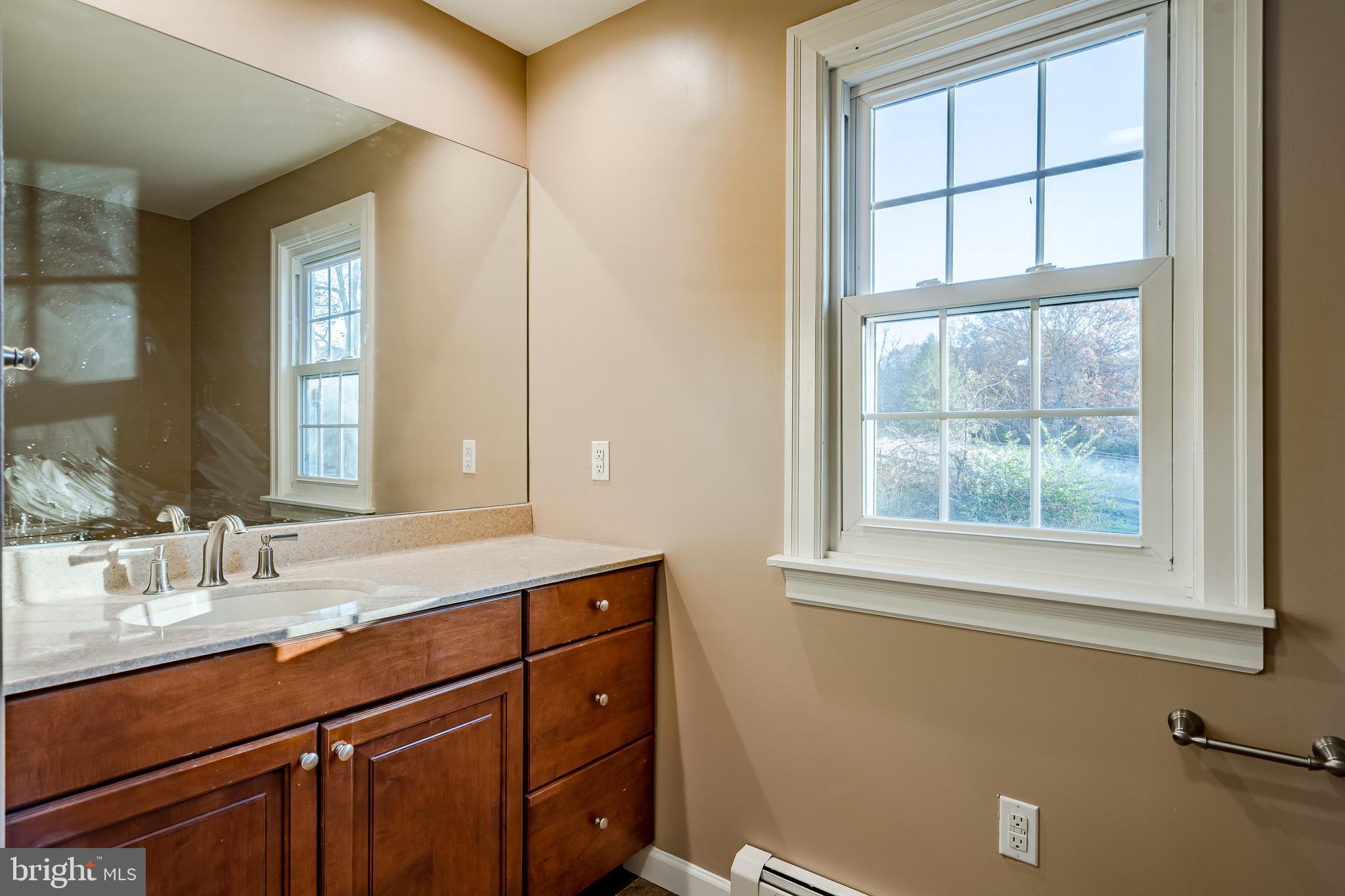 HUNT COUNTRY - Residential