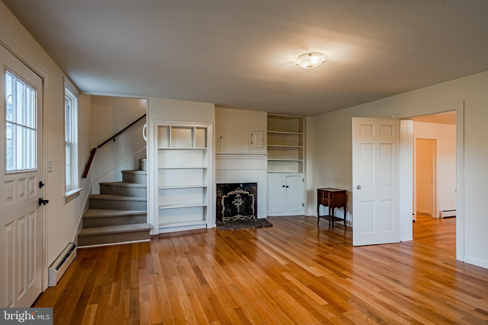 HUNT COUNTRY - Residential