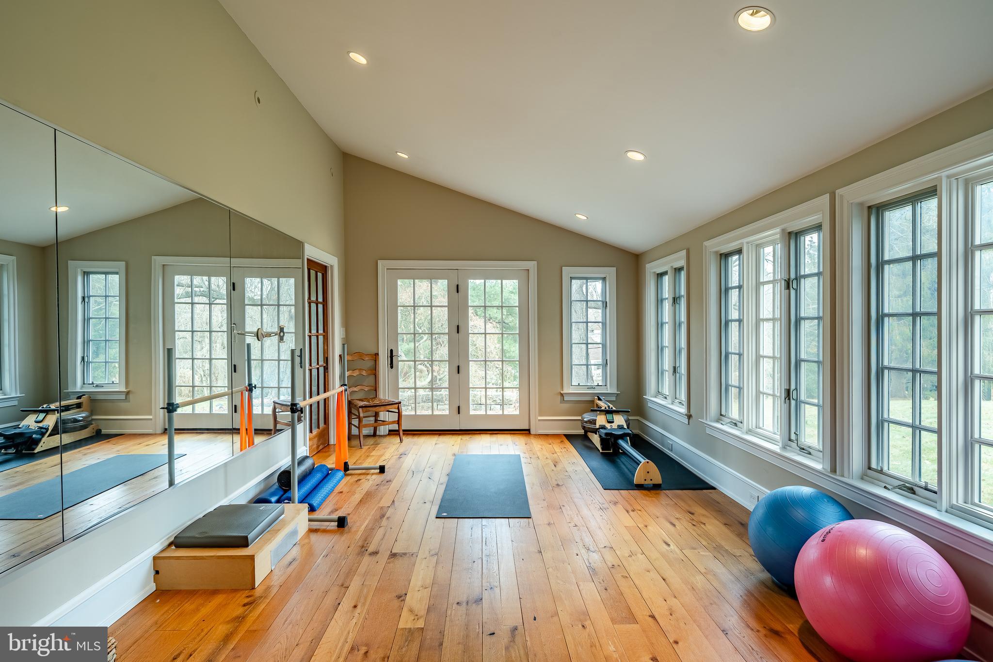 HUNT COUNTRY - Residential