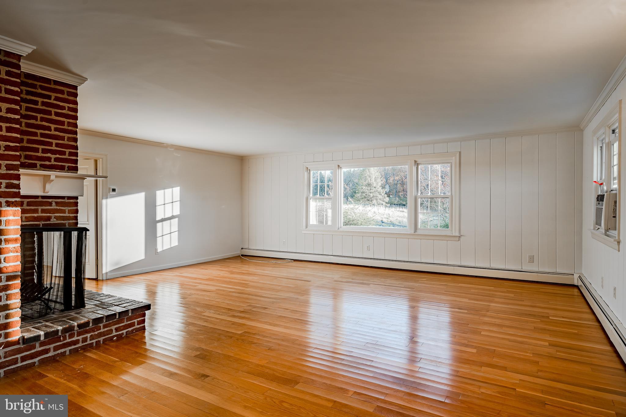 HUNT COUNTRY - Residential