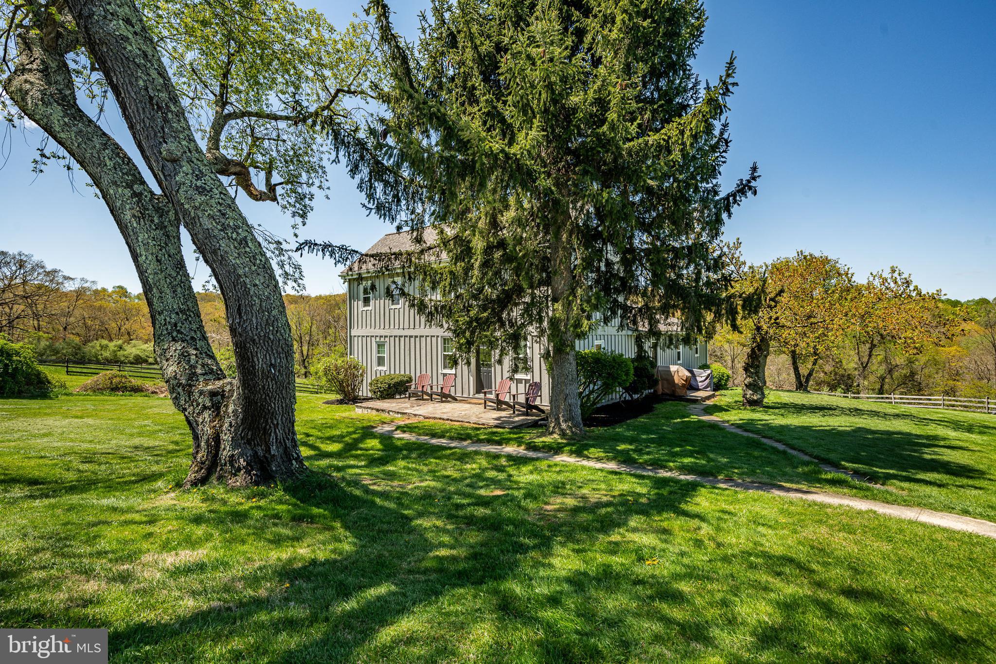 HUNT COUNTRY - Residential