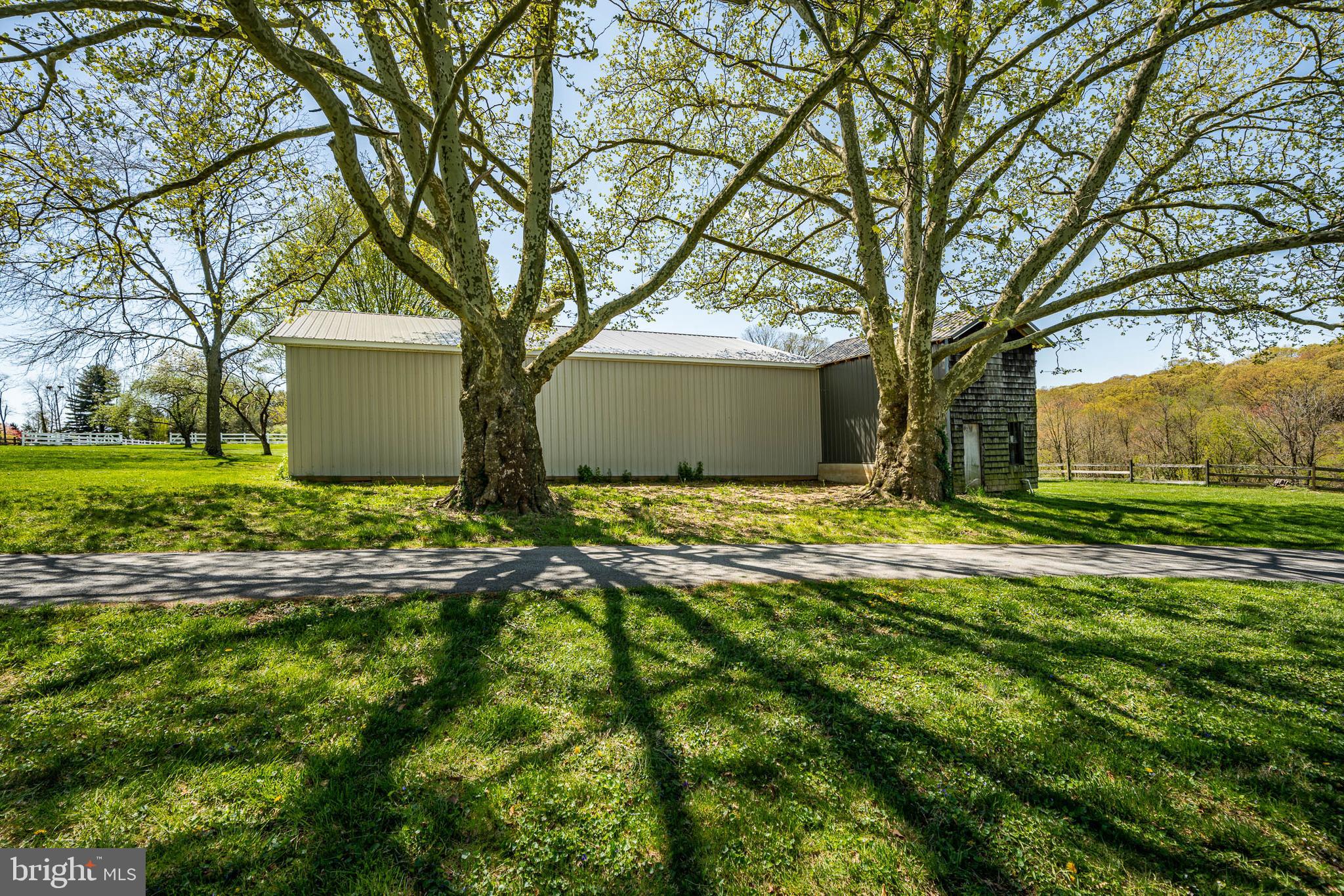 HUNT COUNTRY - Residential