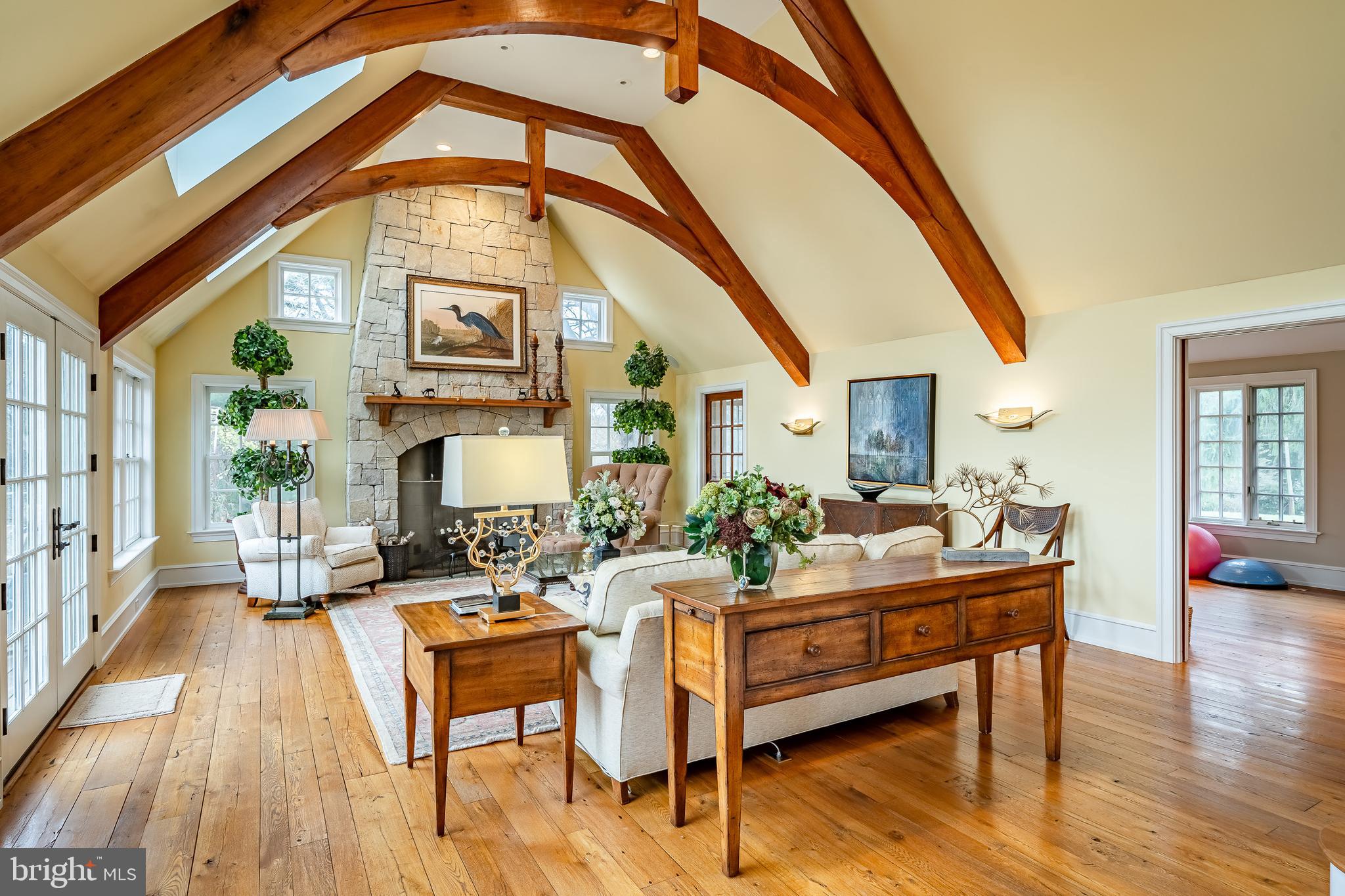 HUNT COUNTRY - Residential