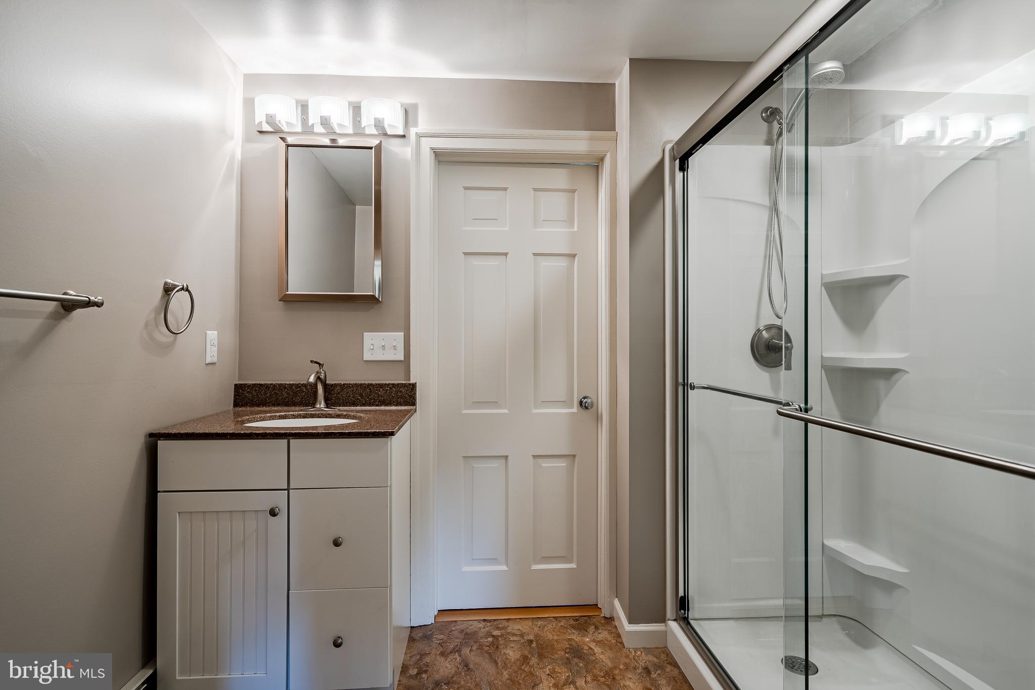 HUNT COUNTRY - Residential