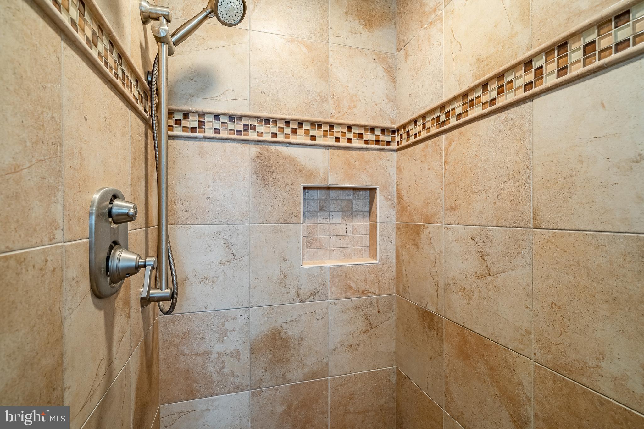 HUNT COUNTRY - Residential