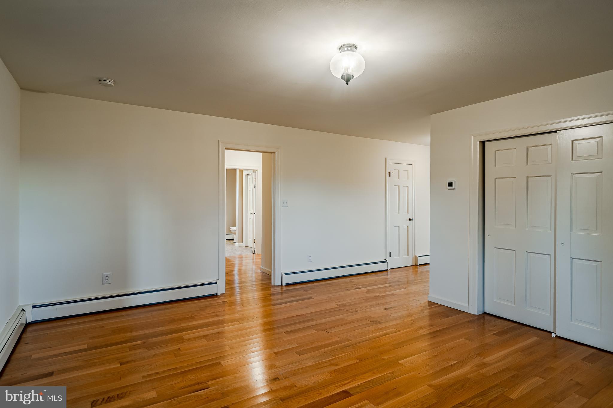 HUNT COUNTRY - Residential