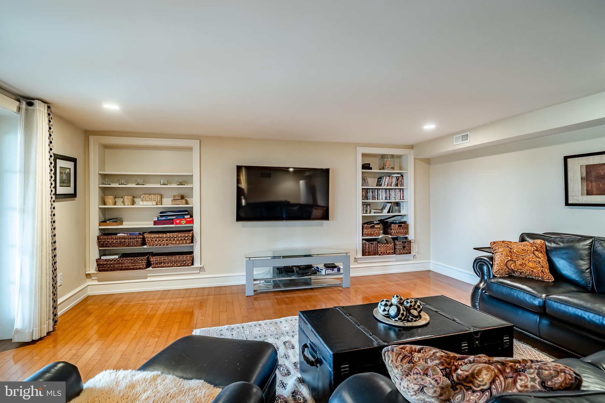 HUNT COUNTRY - Residential