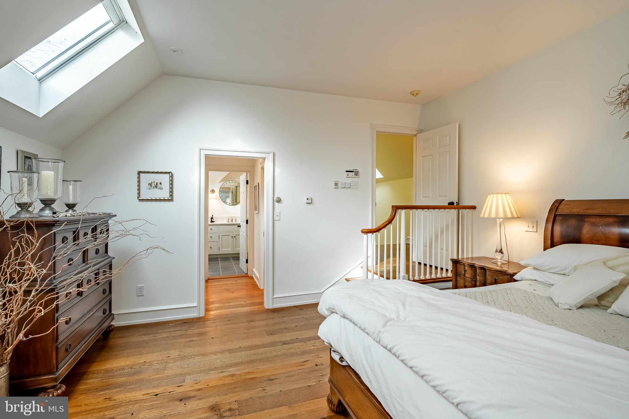 HUNT COUNTRY - Residential