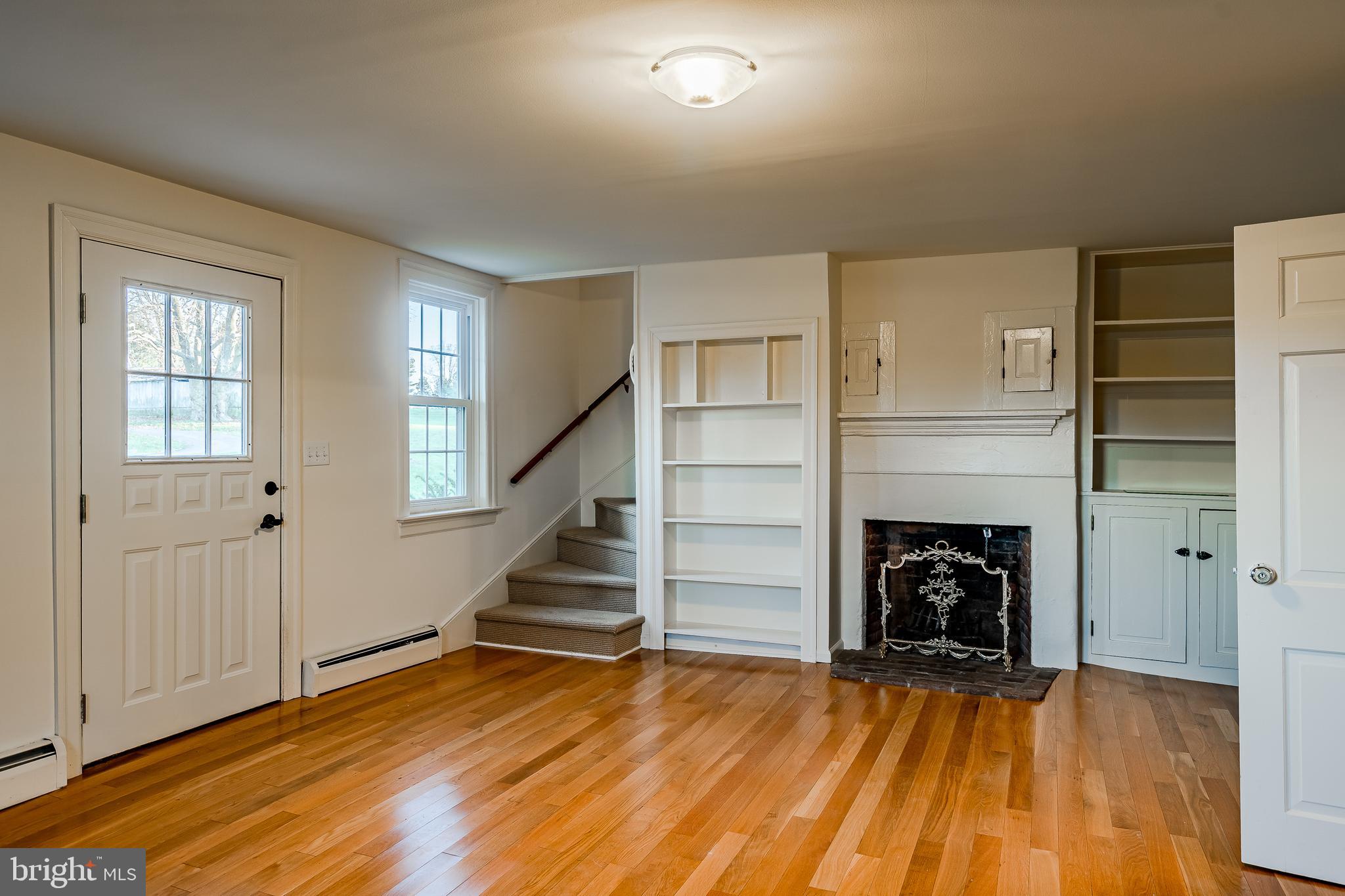 HUNT COUNTRY - Residential