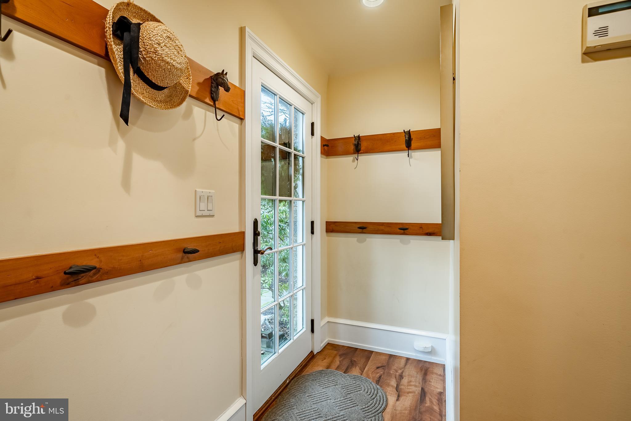 HUNT COUNTRY - Residential