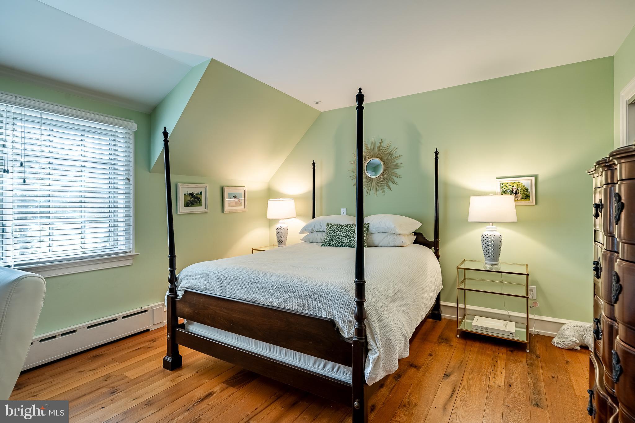 HUNT COUNTRY - Residential