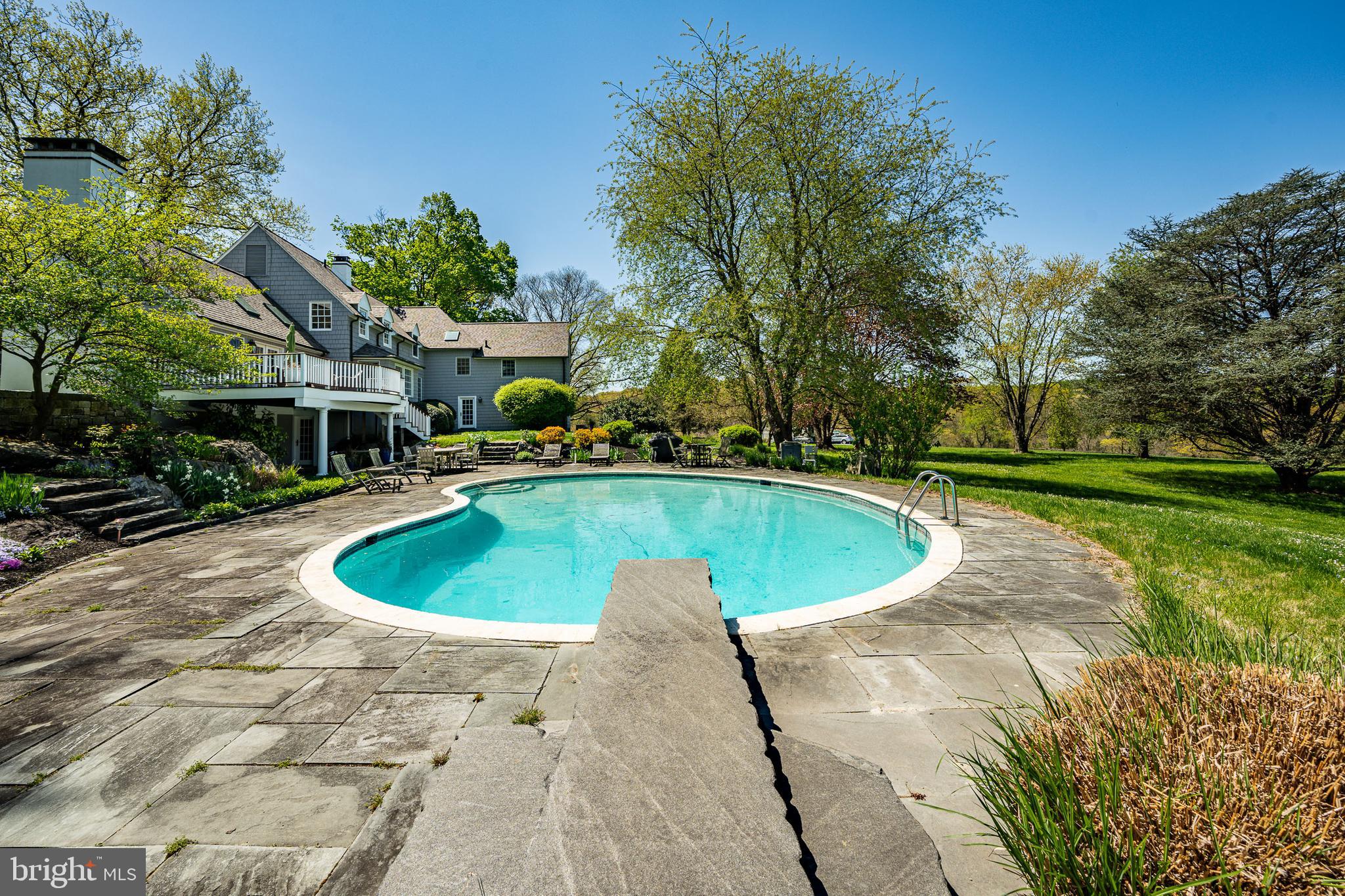 HUNT COUNTRY - Residential