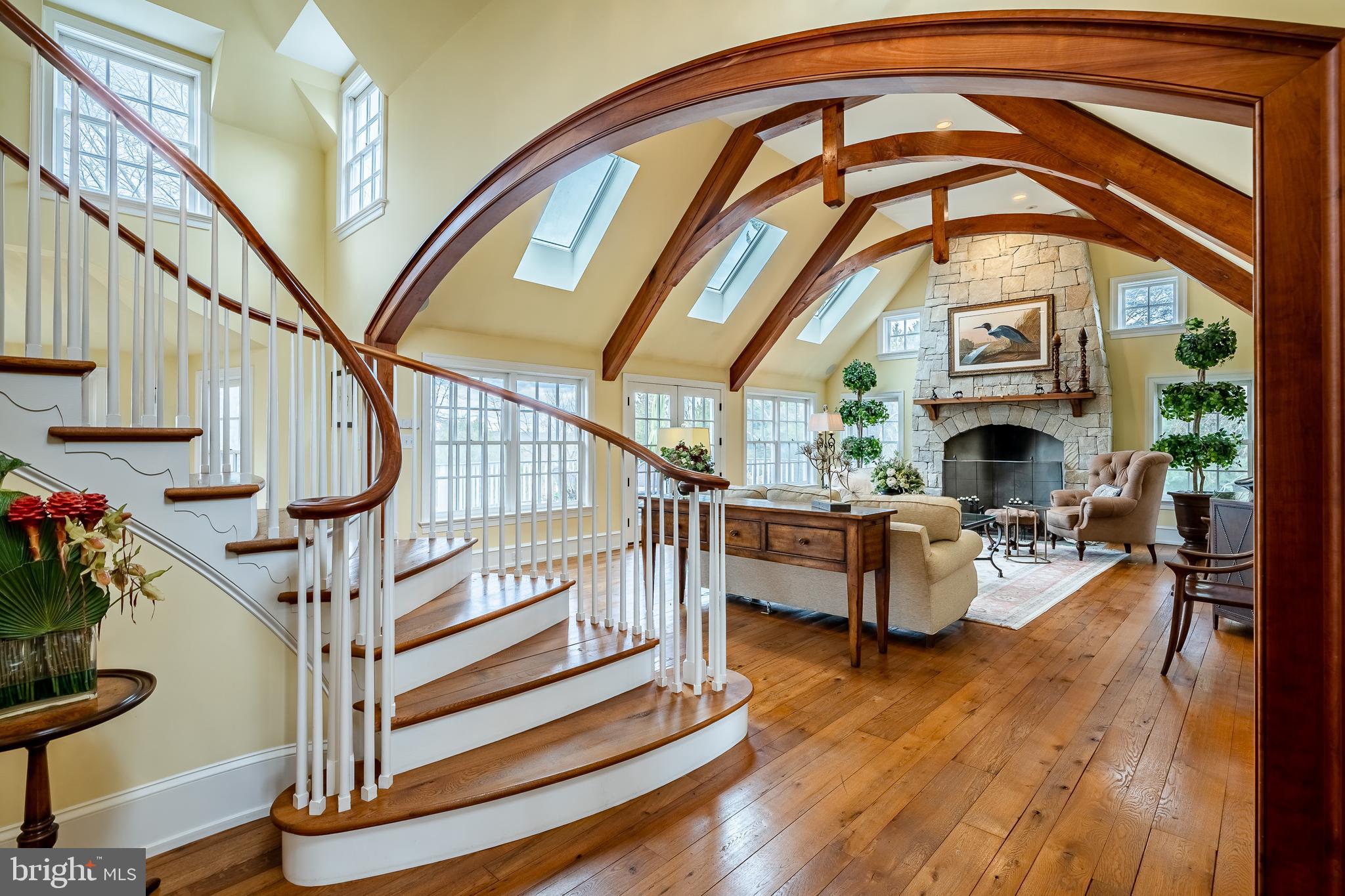 HUNT COUNTRY - Residential