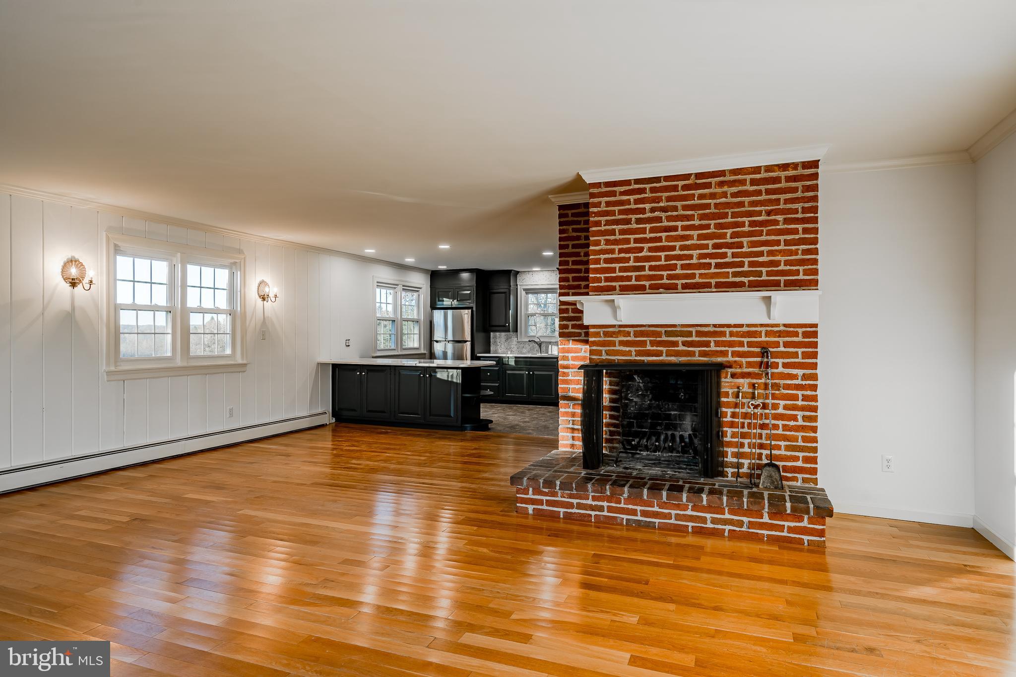 HUNT COUNTRY - Residential