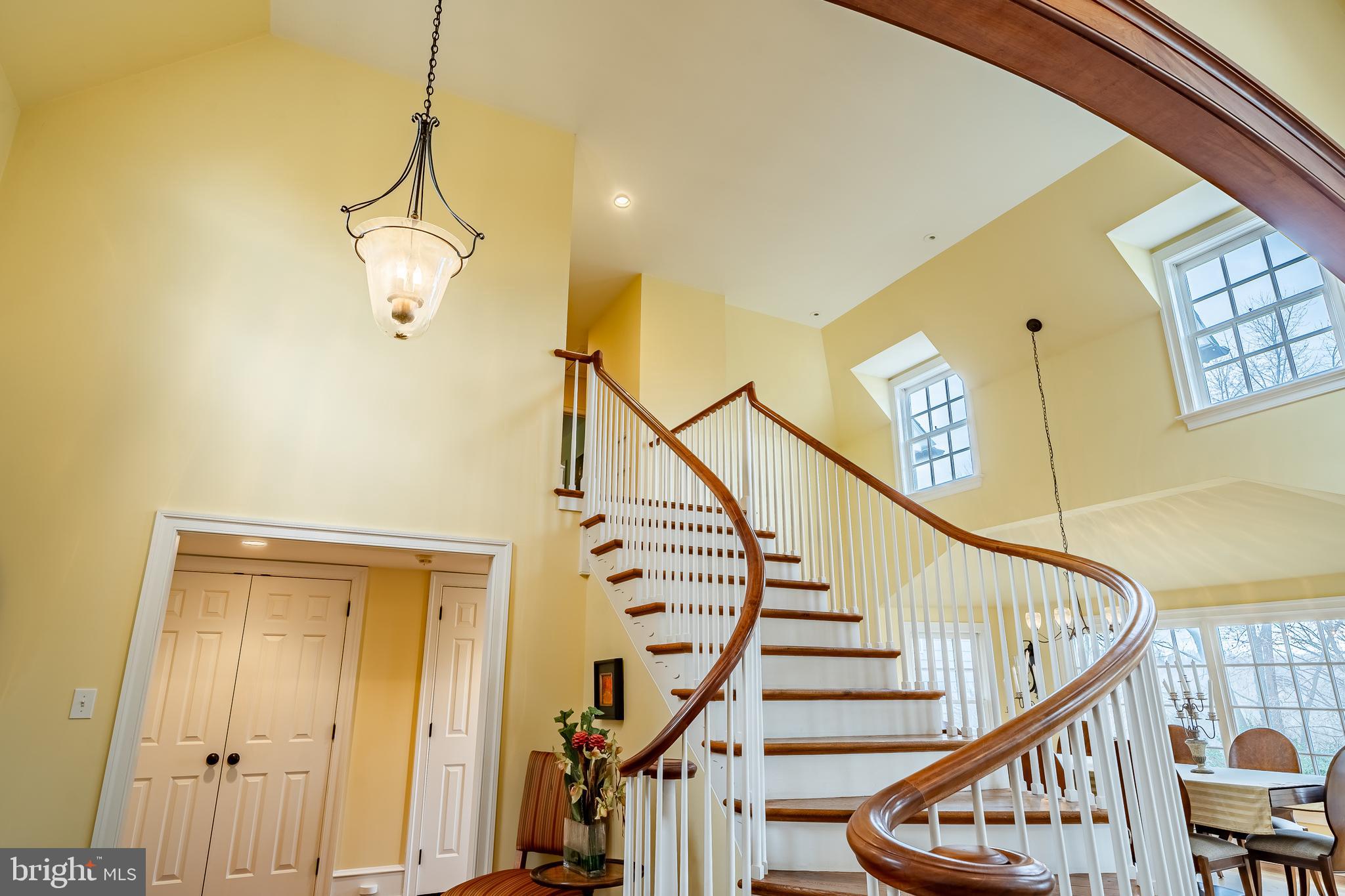 HUNT COUNTRY - Residential