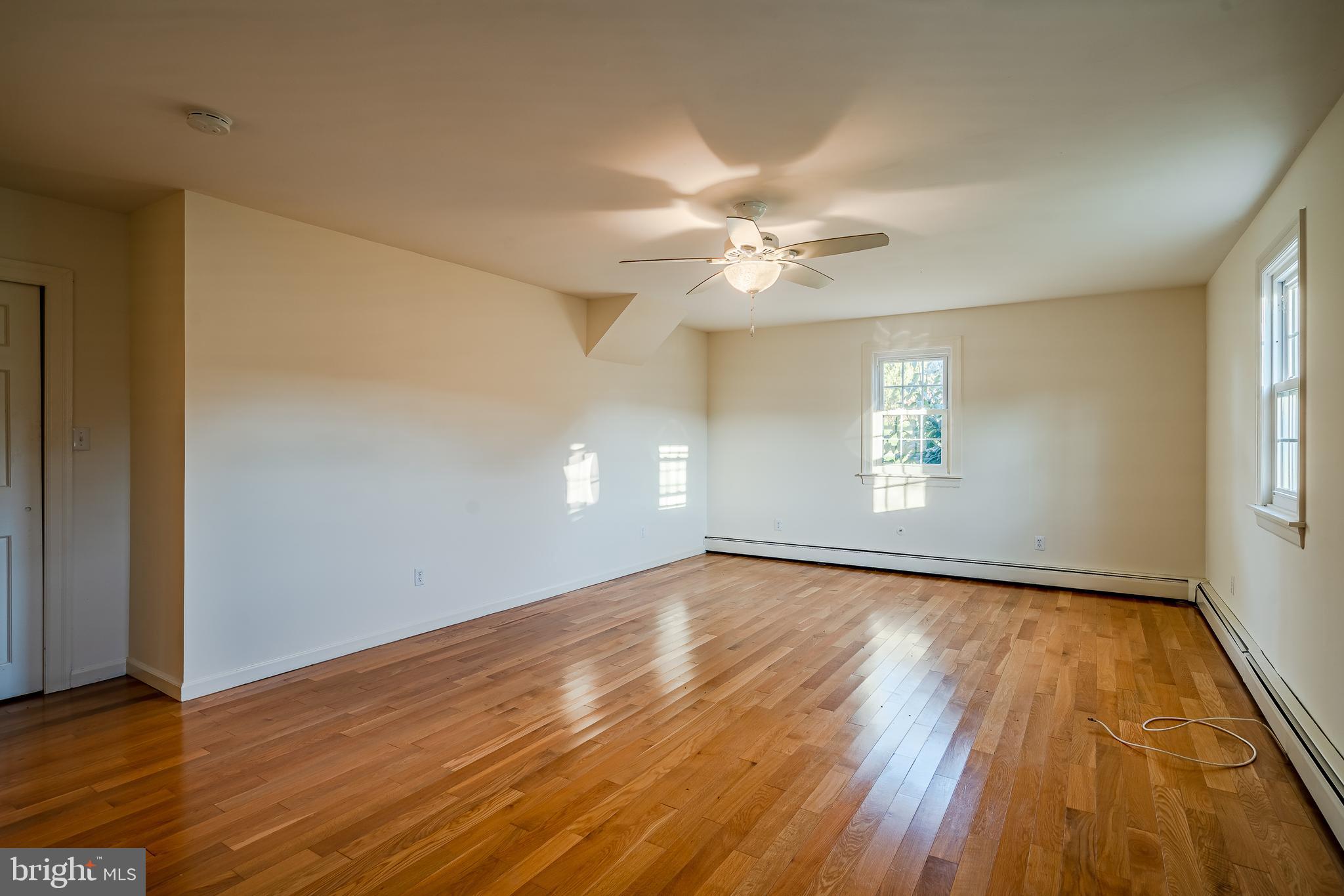 HUNT COUNTRY - Residential