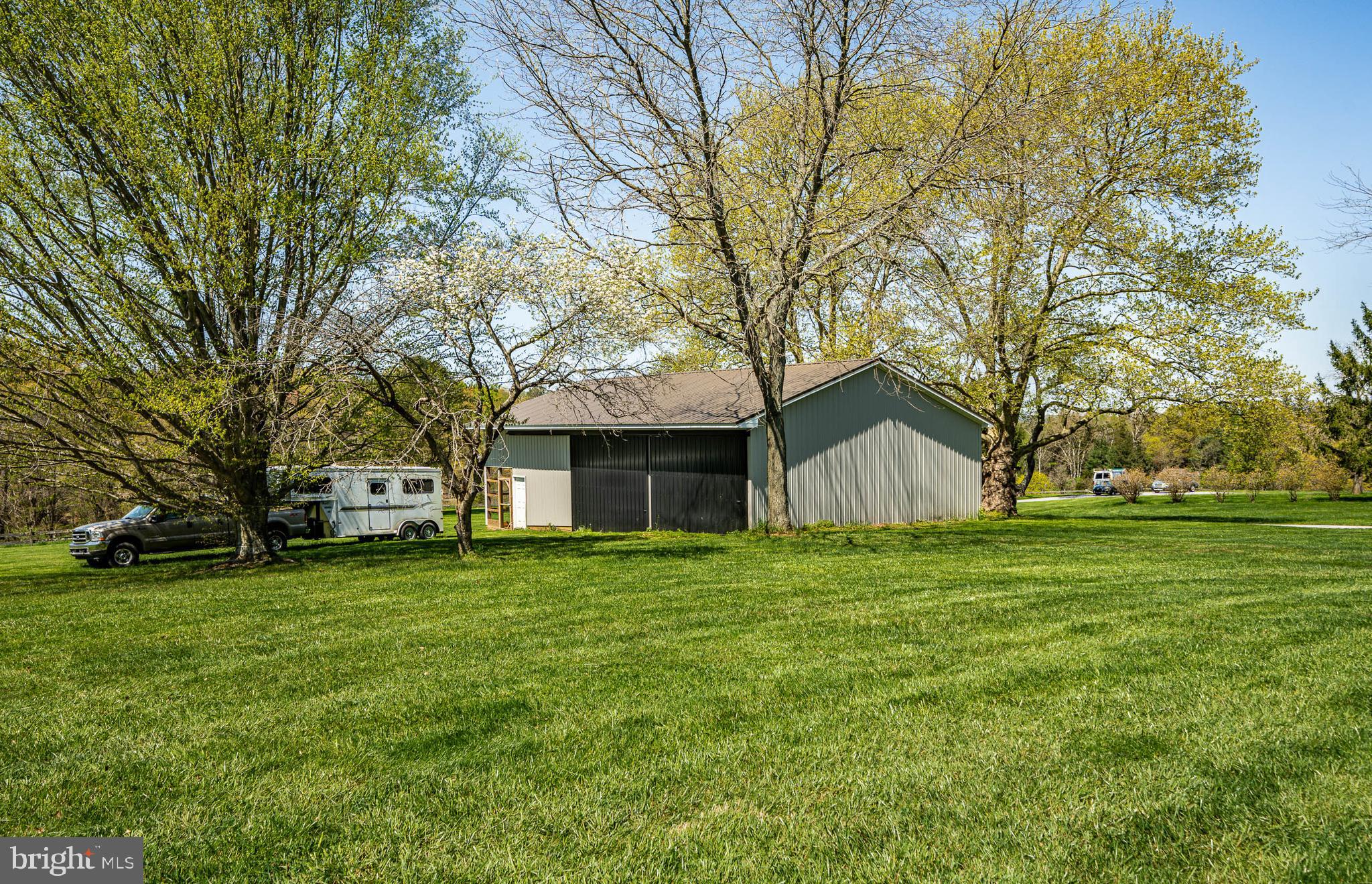 HUNT COUNTRY - Residential