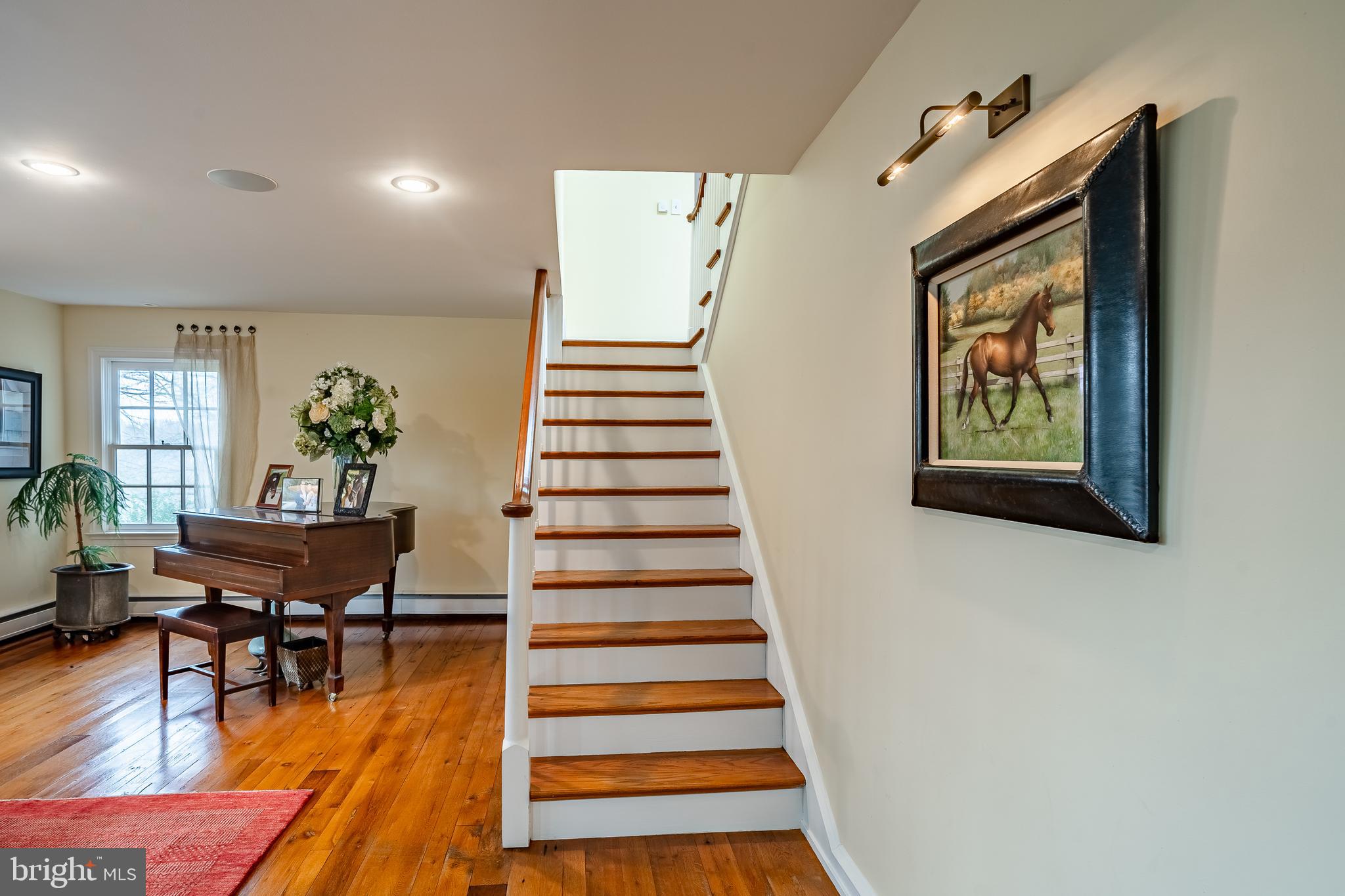 HUNT COUNTRY - Residential