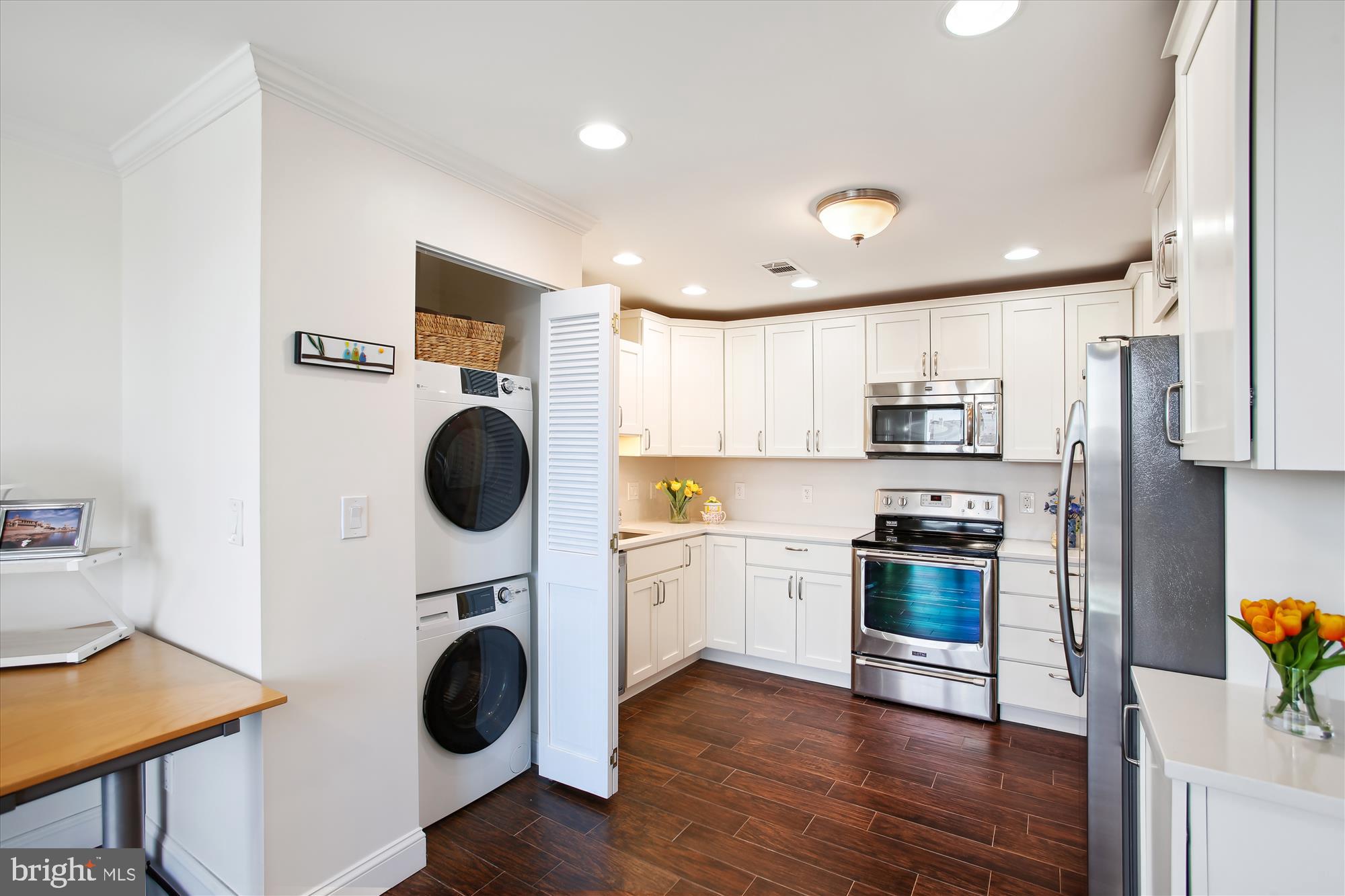 MCLEAN HOUSE - Residential