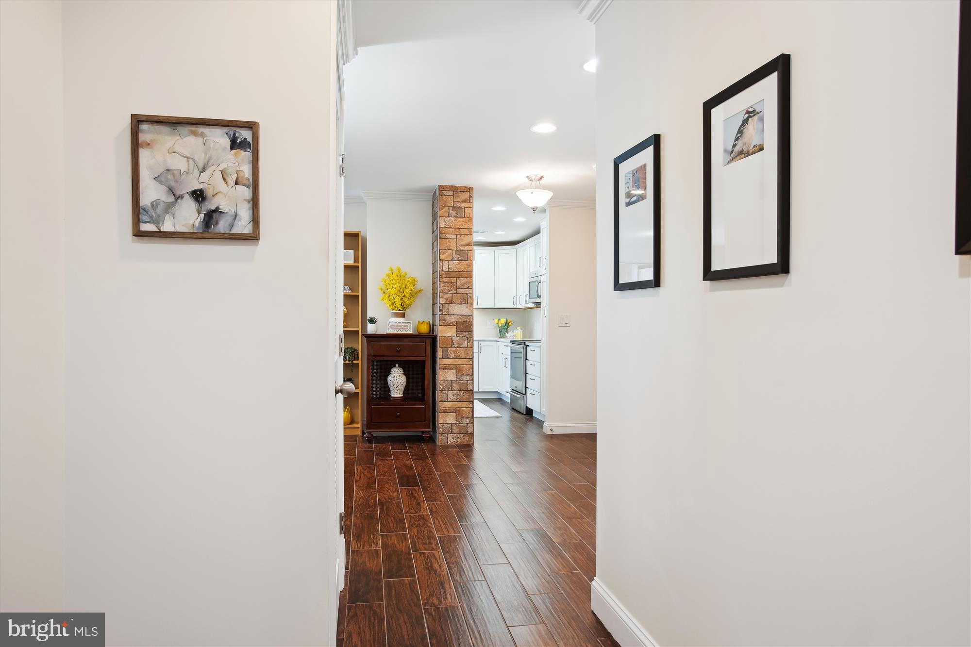 MCLEAN HOUSE - Residential